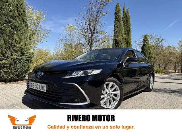 Toyota Camry 2.5 220H Advance
