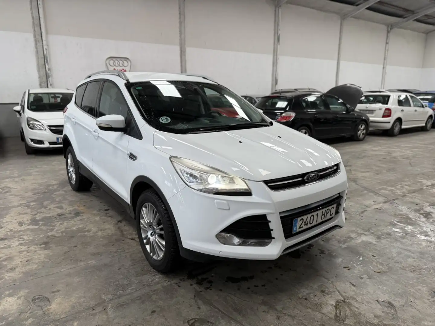 Ford Kuga 2.0TDCI Trend 4WD Weiß - 2