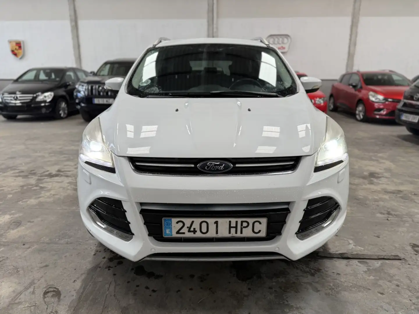 Ford Kuga 2.0TDCI Trend 4WD Weiß - 1