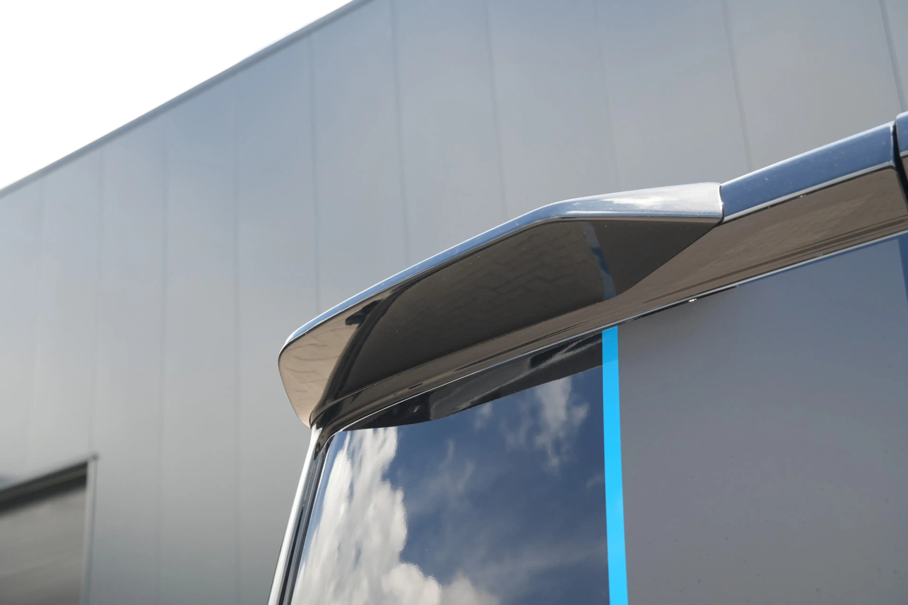 Ford Transit Custom E-Transit 340 L2H1 Sport 71 kWh 218pk - DIRECT LEV — photo 18