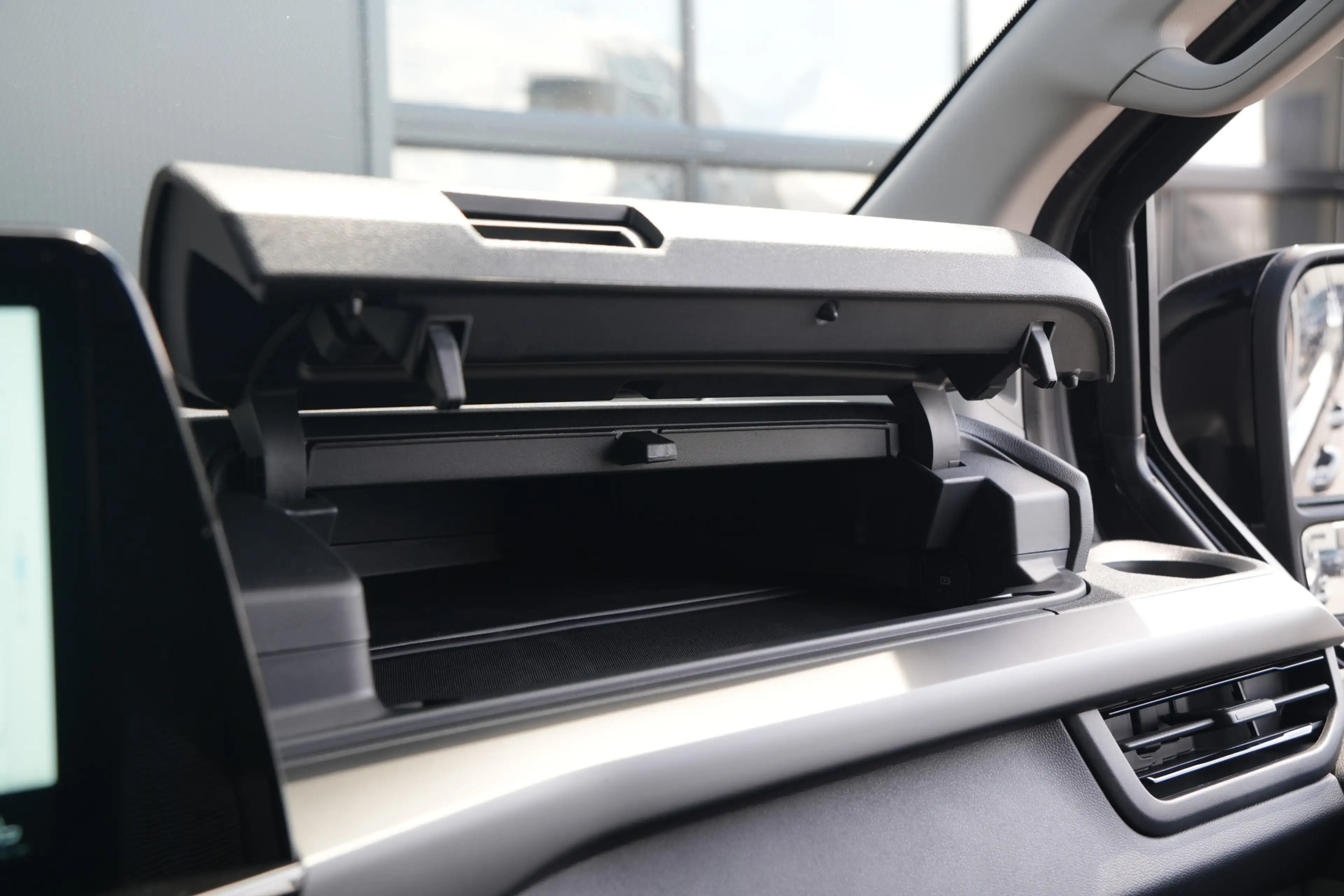 Ford Transit Custom E-Transit 340 L2H1 Sport 71 kWh 218pk - DIRECT LEV — photo 40