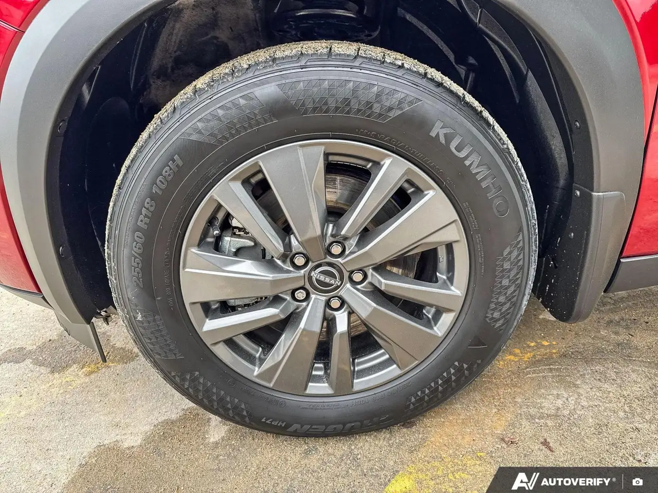 Nissan Pathfinder снимка Nissan Pathfinder