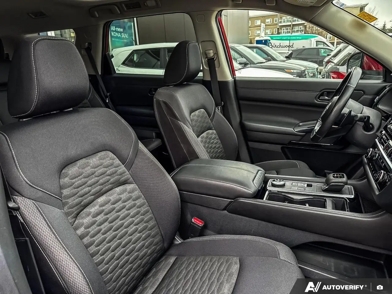 Nissan Pathfinder снимка Nissan Pathfinder