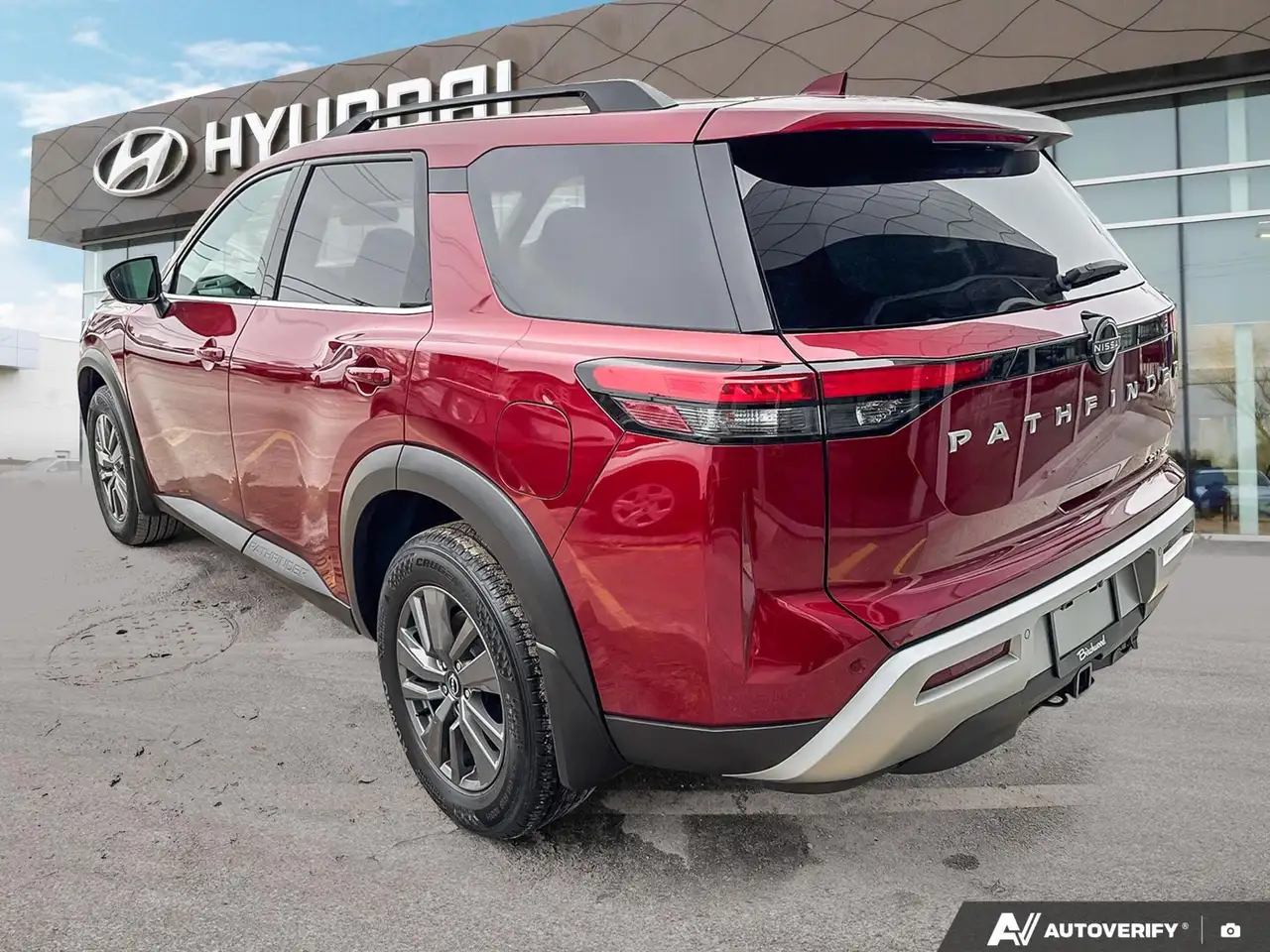 Nissan Pathfinder снимка Nissan Pathfinder