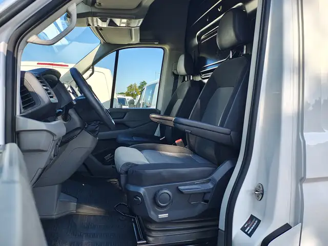 Volkswagen Crafter view 3