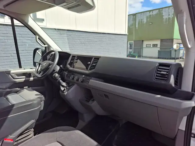 Volkswagen Crafter view 9