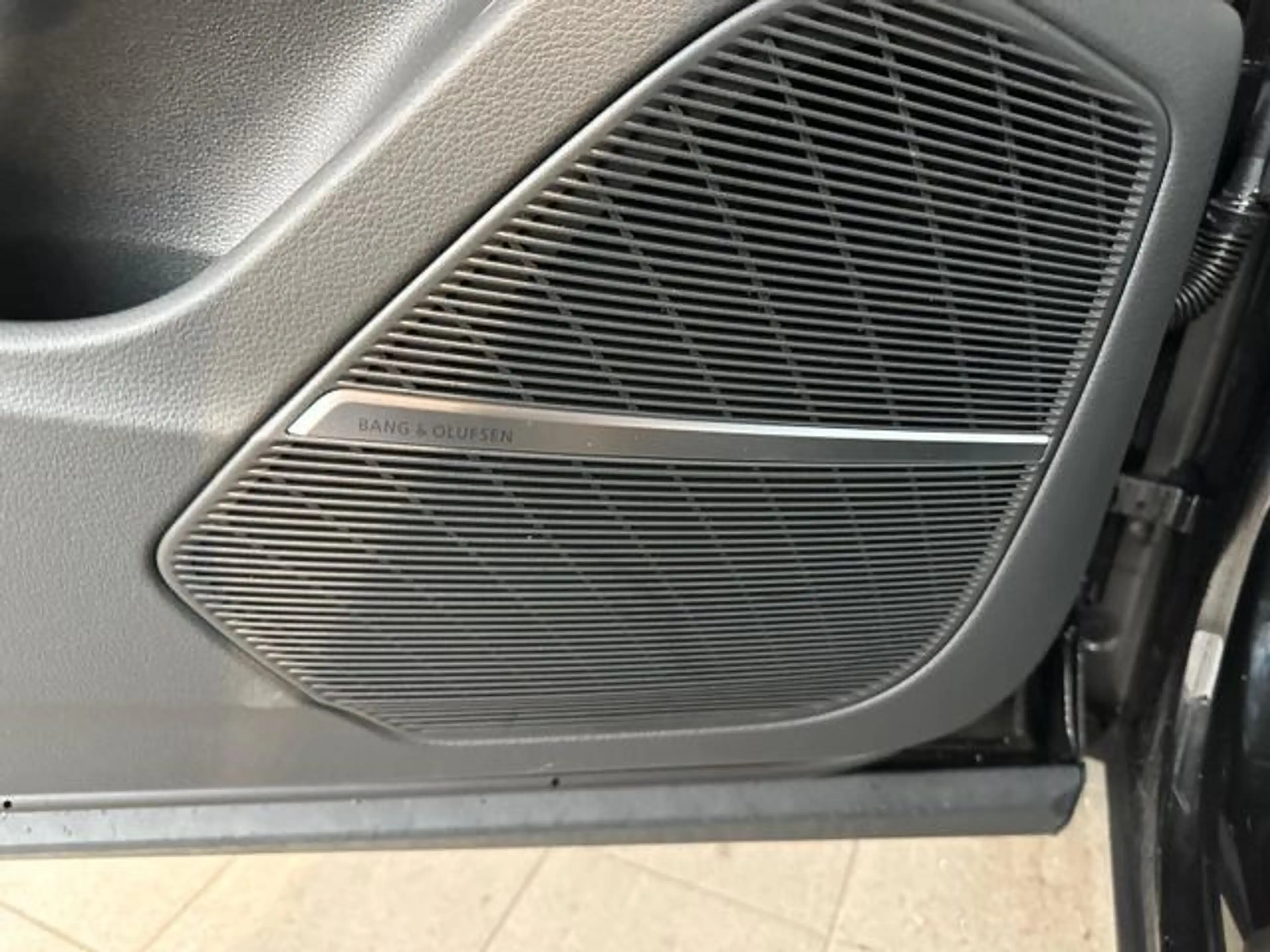 Audi Q8 TDI SLine sw/NP:134251 Euro!! — photo 5