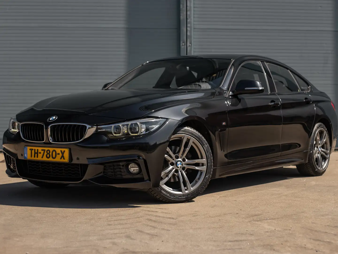 BMW 420 420i High-Executive M-Sport (2e eig, Orig NL) Schwarz - 1