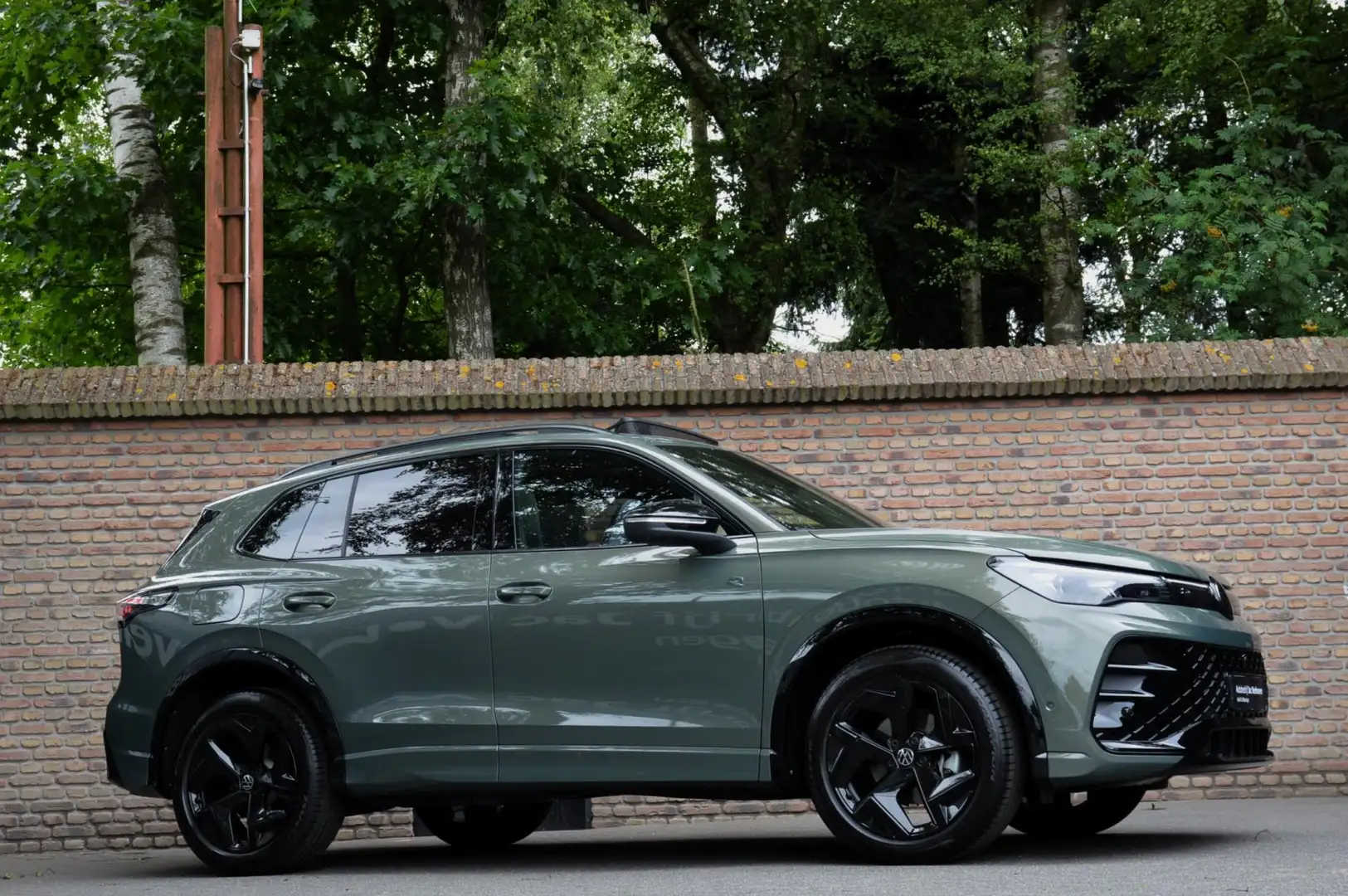 Volkswagen Tiguan 1.5 eTSI |R-Line|Black Style|Harman Kardon|Panoram Groen - 2