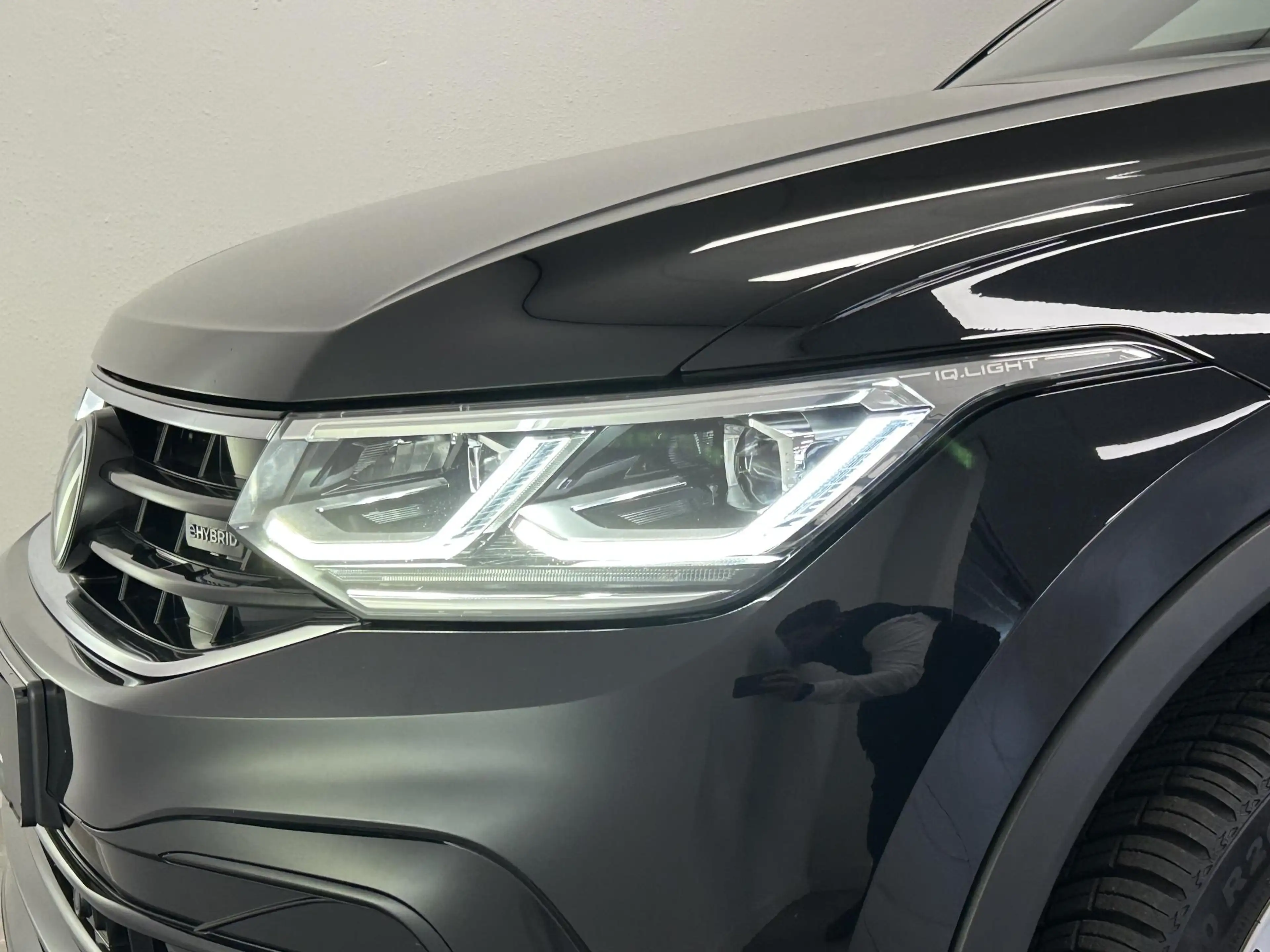 Volkswagen Tiguan 1.4 TSI eHybrid R-Line Black Style | 94% SOH | PAN — photo 28