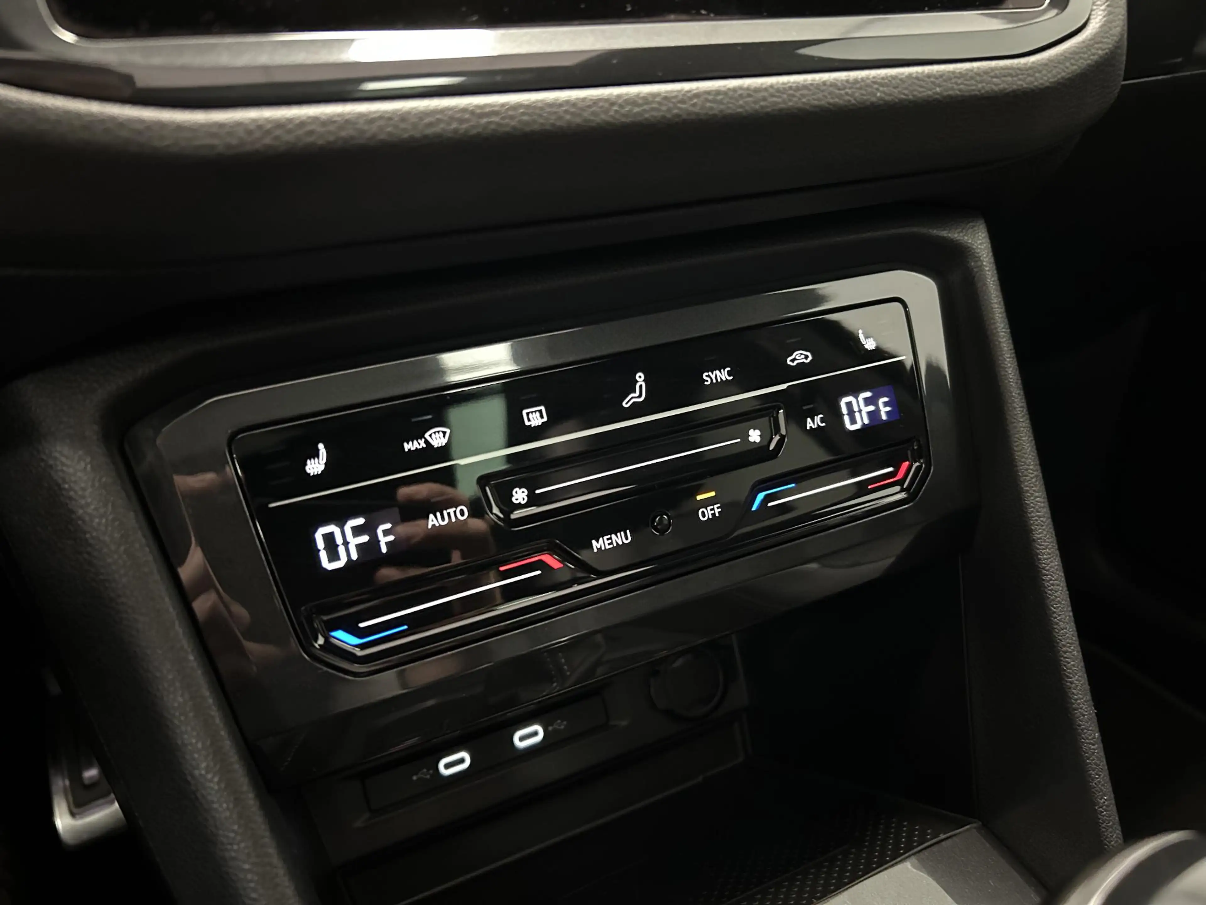 Volkswagen Tiguan 1.4 TSI eHybrid R-Line Black Style | 94% SOH | PAN — photo 14