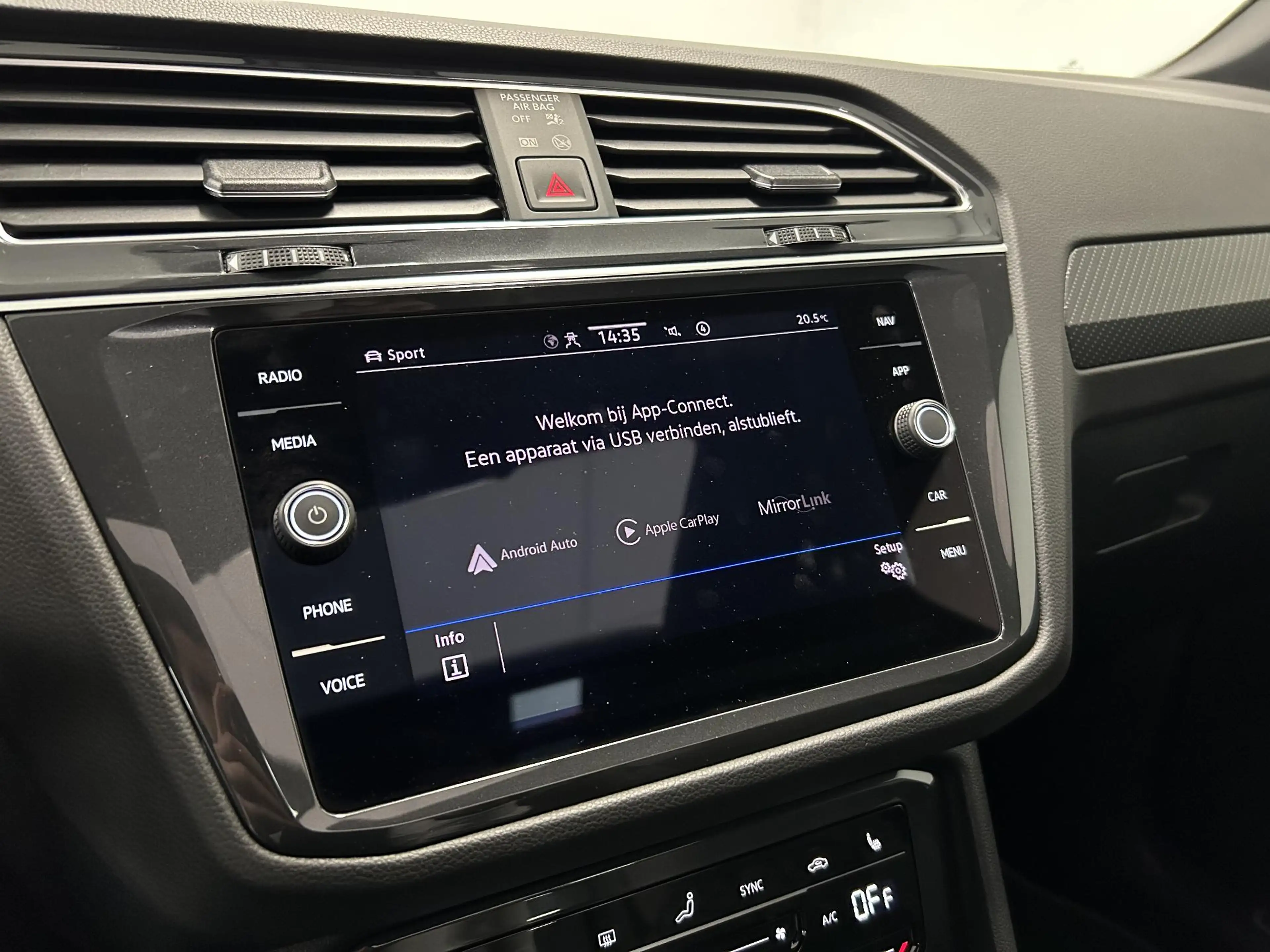 Volkswagen Tiguan 1.4 TSI eHybrid R-Line Black Style | 94% SOH | PAN — photo 13