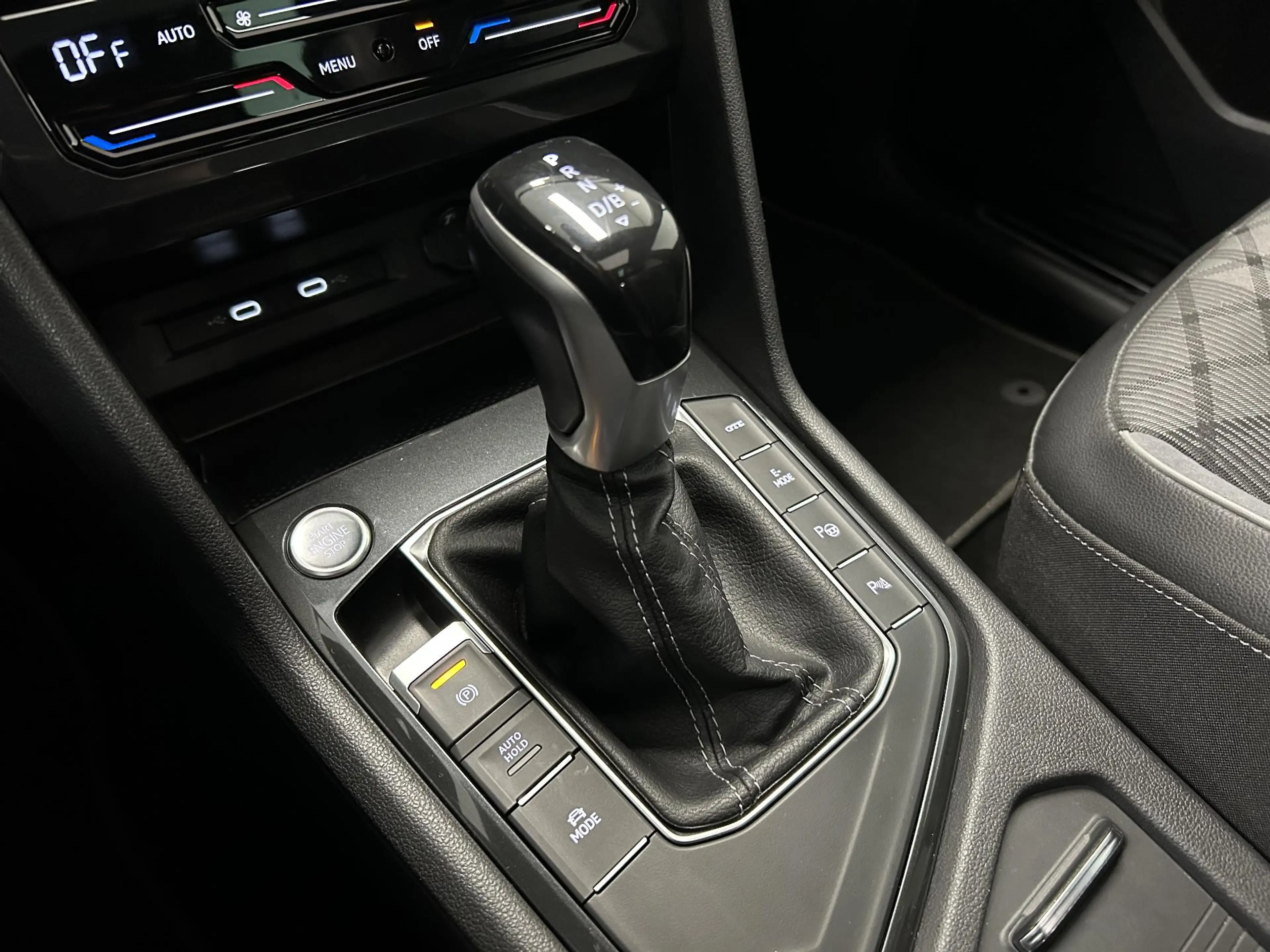 Volkswagen Tiguan 1.4 TSI eHybrid R-Line Black Style | 94% SOH | PAN — photo 25