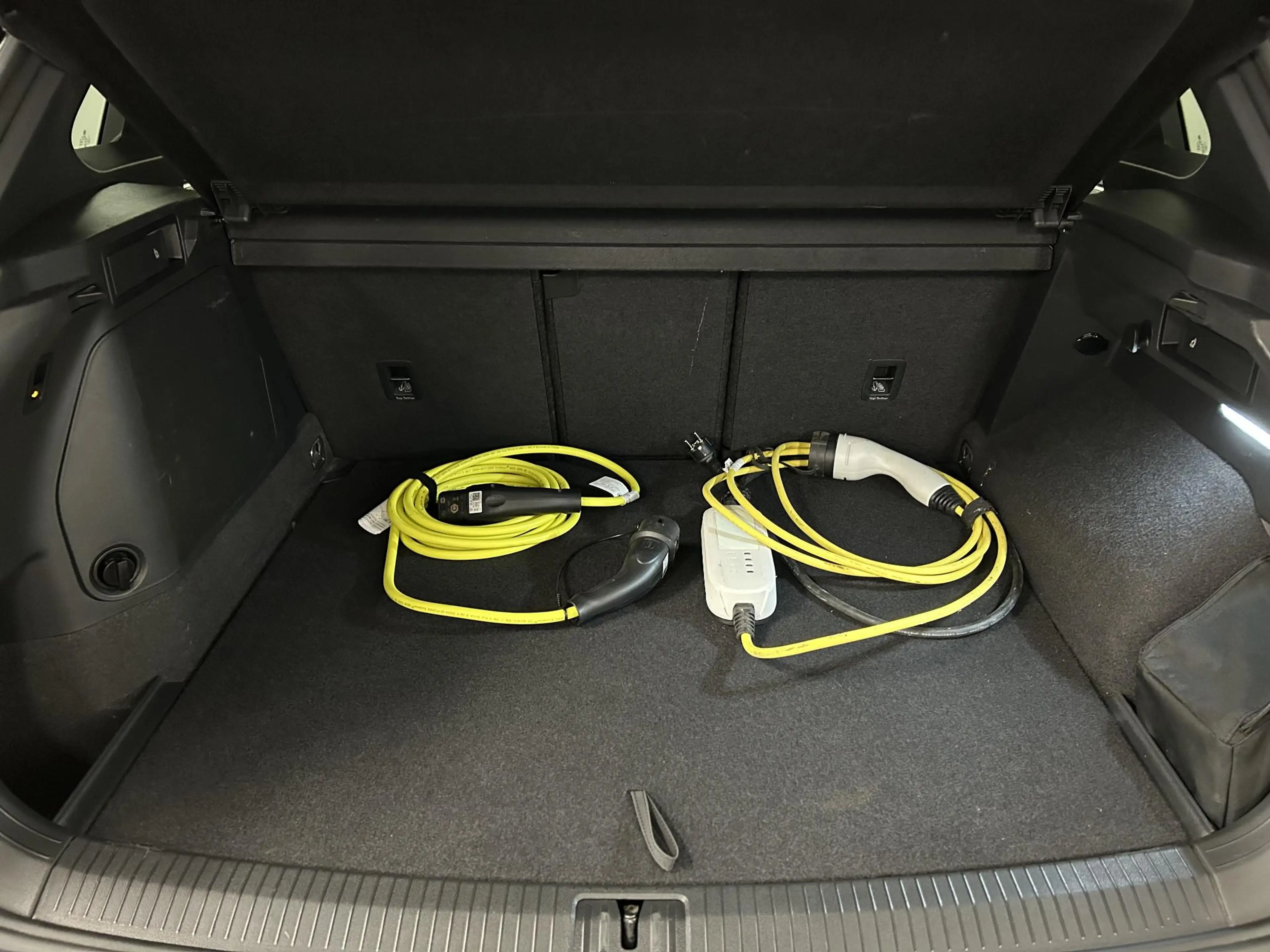 Volkswagen Tiguan 1.4 TSI eHybrid R-Line Black Style | 94% SOH | PAN — photo 9