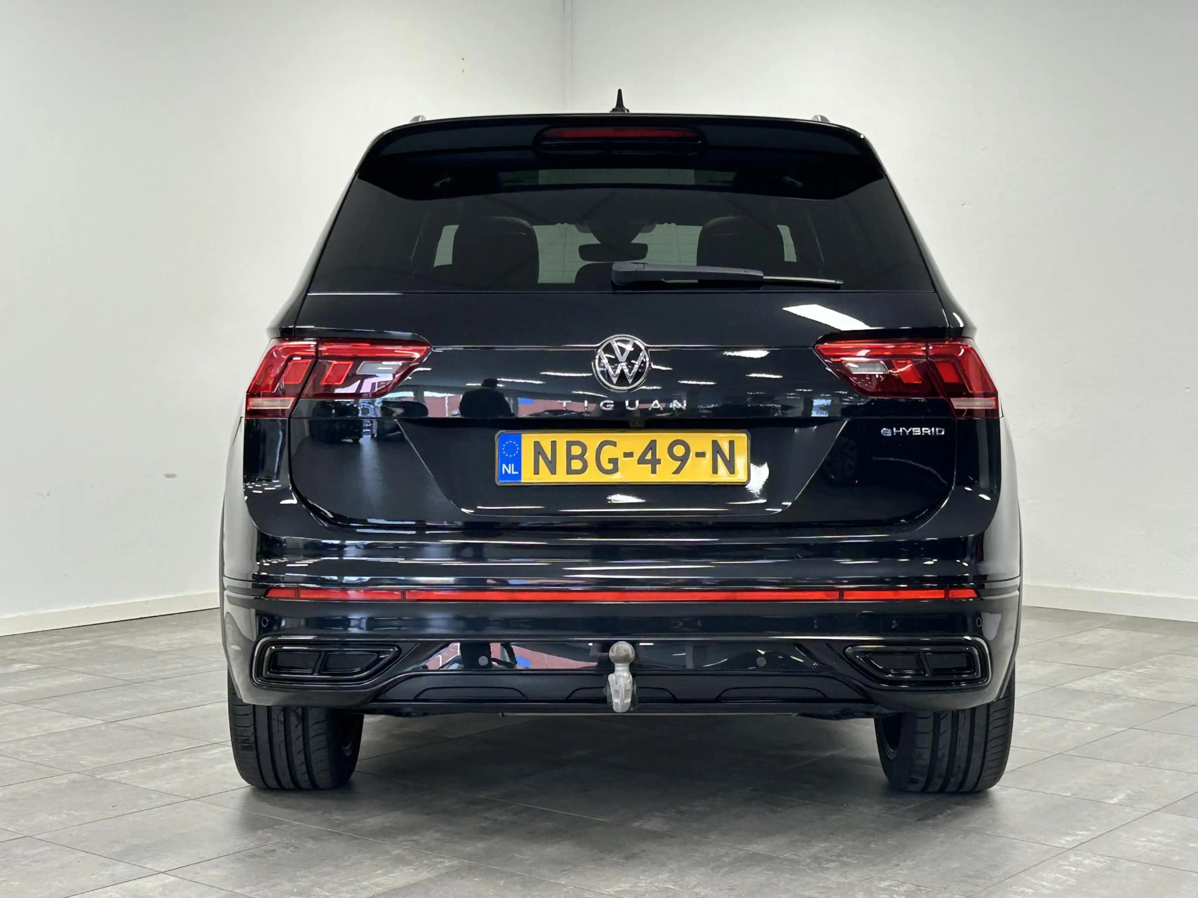 Volkswagen Tiguan 1.4 TSI eHybrid R-Line Black Style | 94% SOH | PAN — photo 22