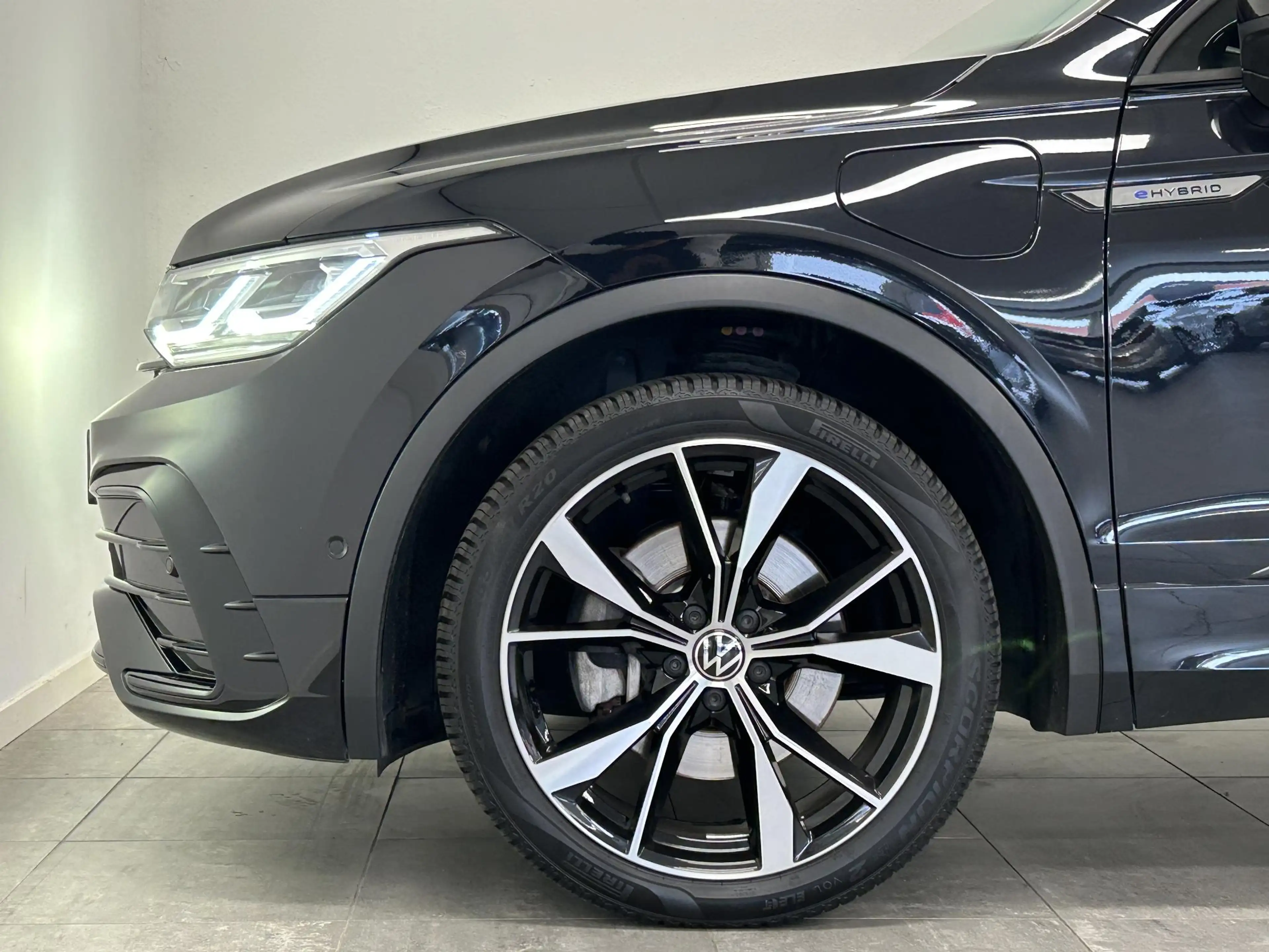 Volkswagen Tiguan 1.4 TSI eHybrid R-Line Black Style | 94% SOH | PAN — photo 29