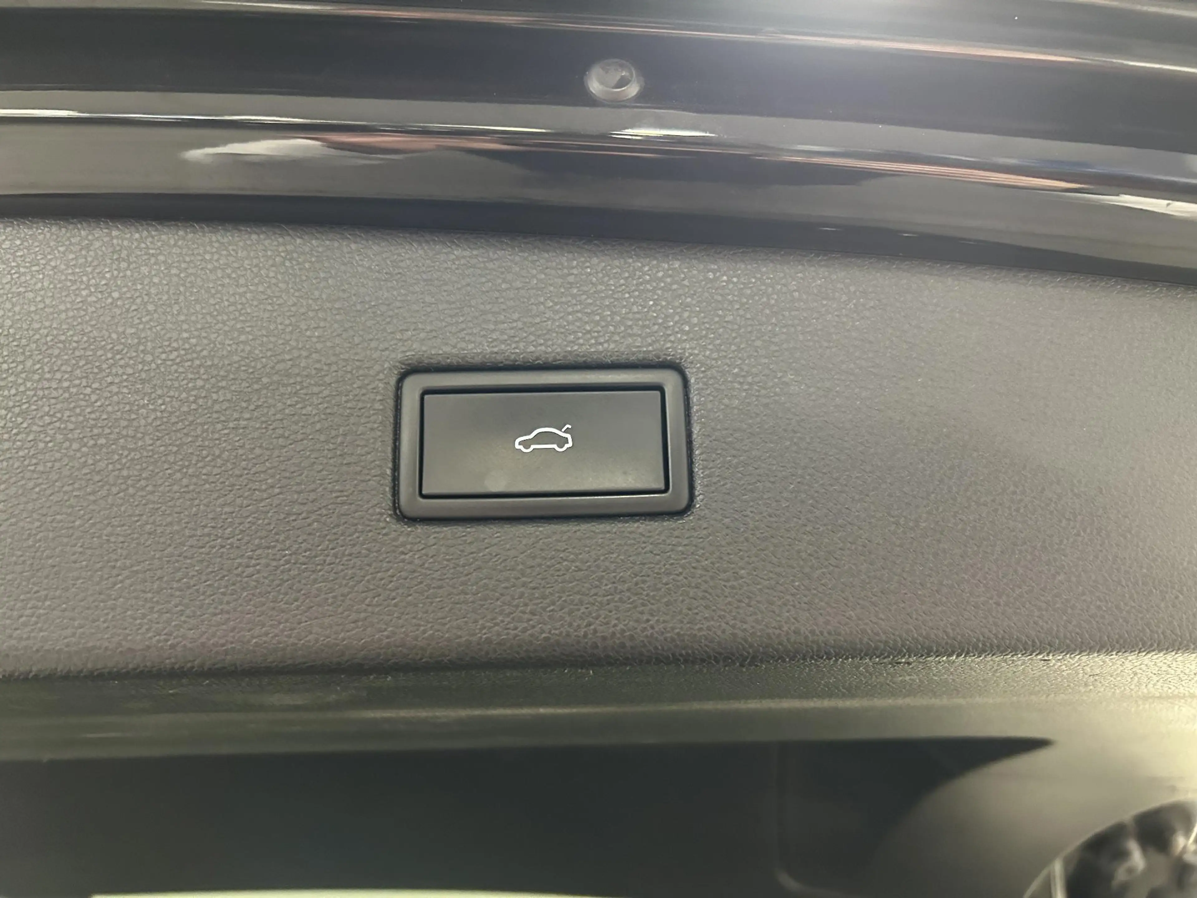 Volkswagen Tiguan 1.4 TSI eHybrid R-Line Black Style | 94% SOH | PAN — photo 36
