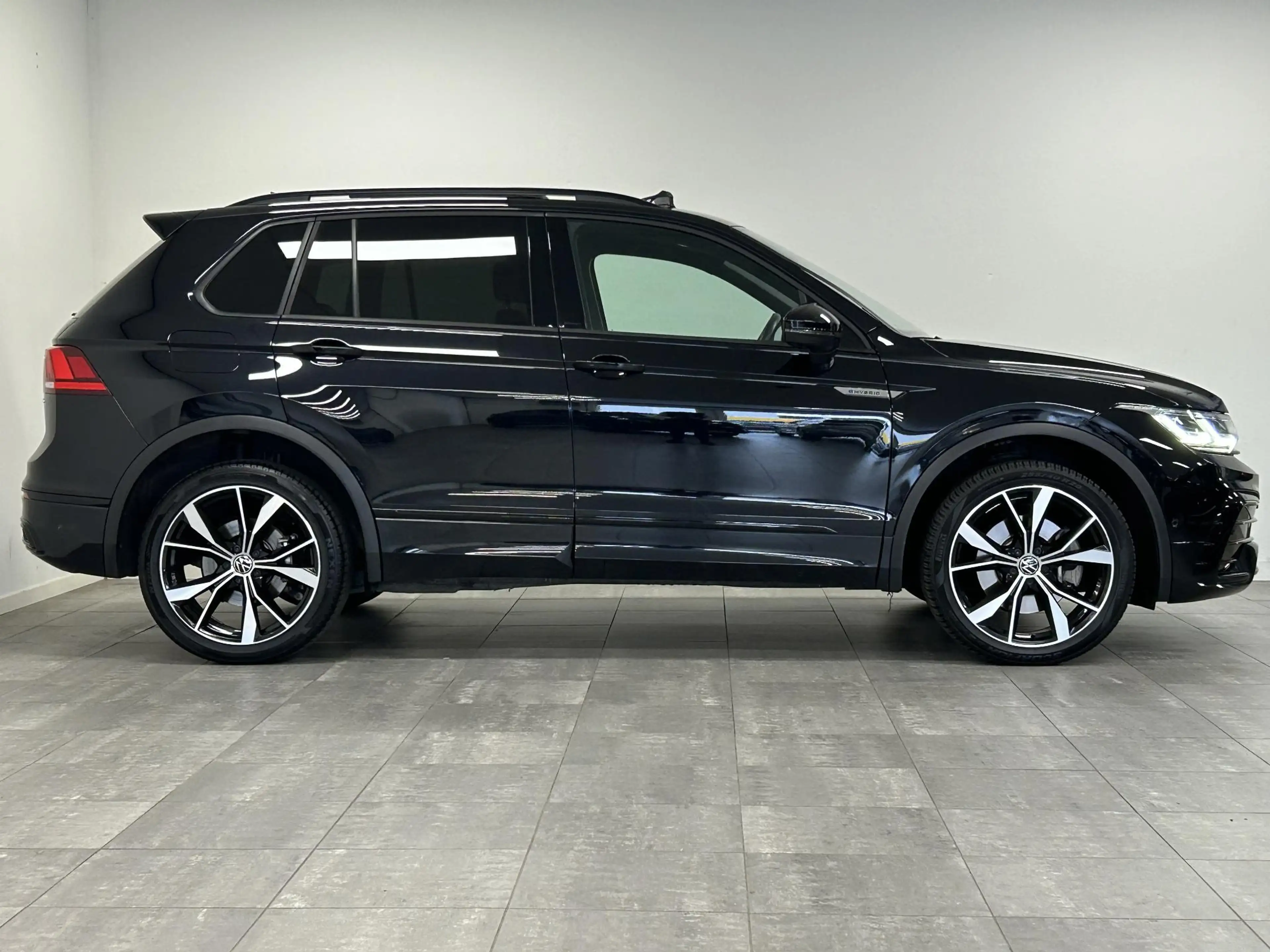 Volkswagen Tiguan 1.4 TSI eHybrid R-Line Black Style | 94% SOH | PAN — photo 20