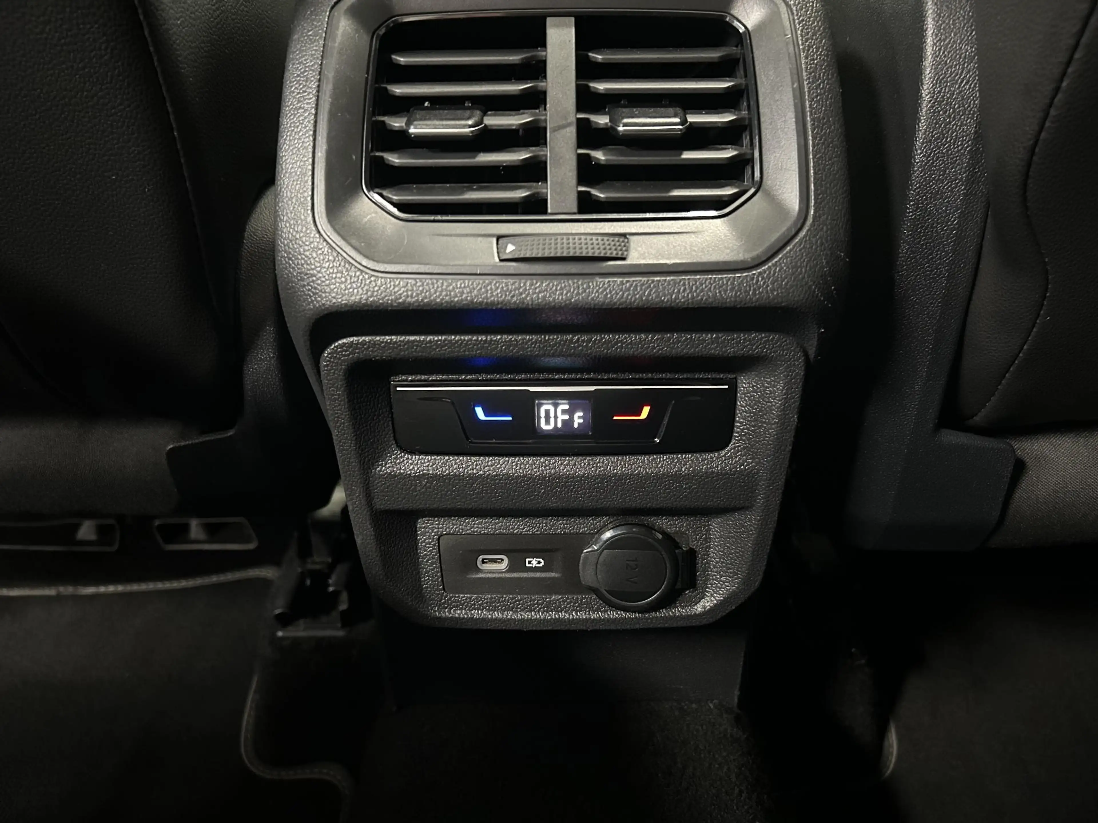 Volkswagen Tiguan 1.4 TSI eHybrid R-Line Black Style | 94% SOH | PAN — photo 38