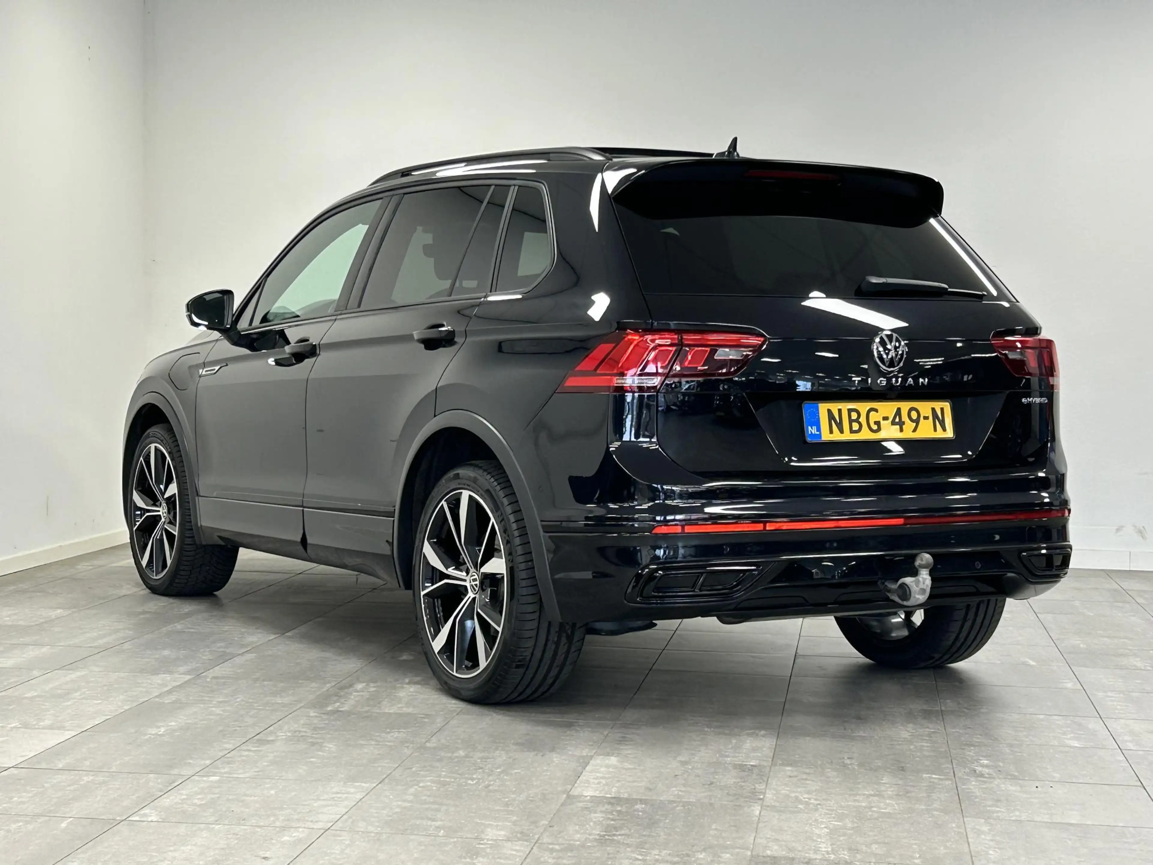 Volkswagen Tiguan 1.4 TSI eHybrid R-Line Black Style | 94% SOH | PAN — photo 6