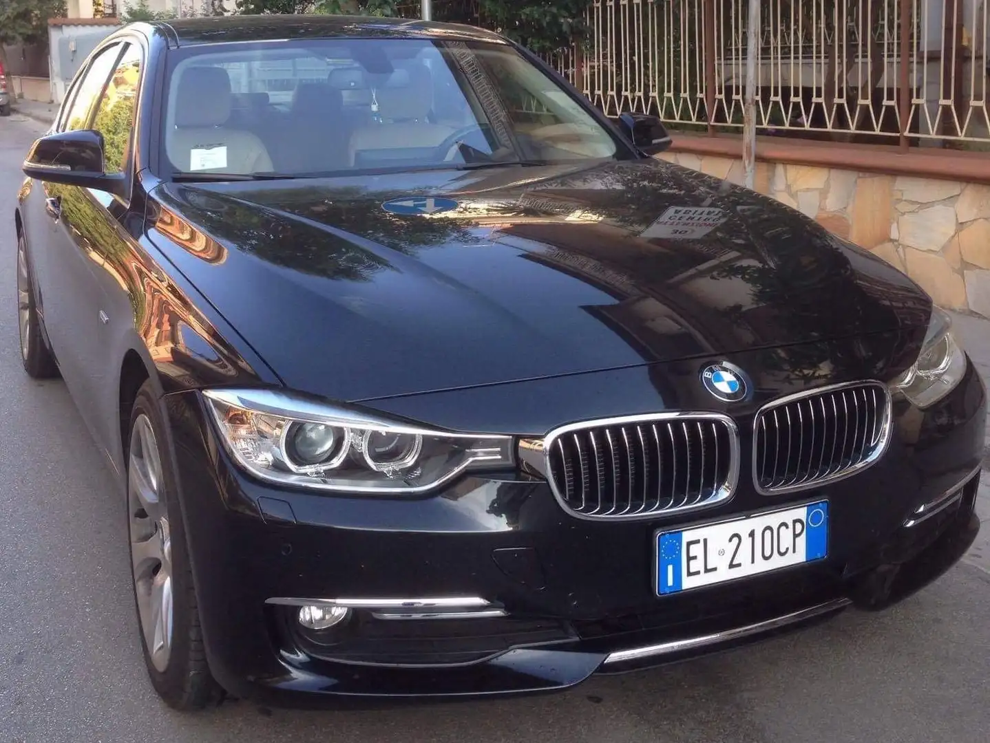 BMW 320 F30 Luxury Line Czarny - 1