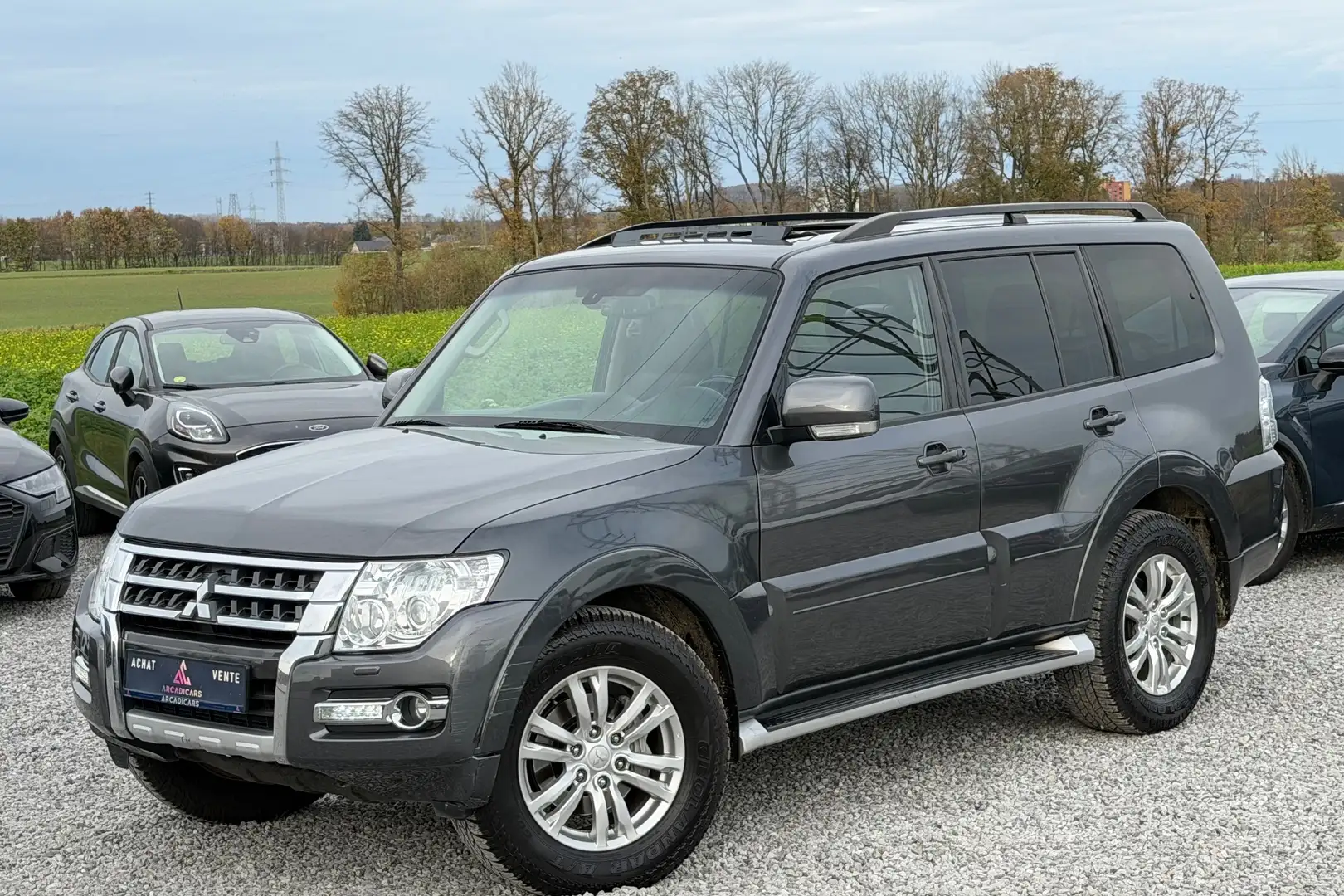 Mitsubishi Pajero 7places - Pajero 3.2 DI-D - Toit ouvrant - Gps Gris - 1