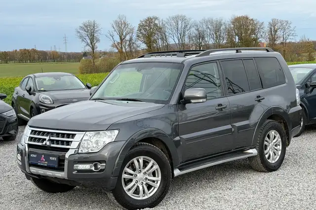 Mitsubishi Pajero 7places - Pajero 3.2 DI-D - Toit ouvrant - Gps