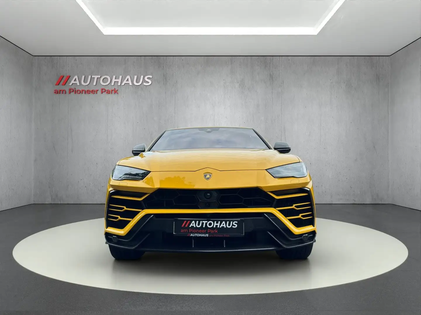 Lamborghini Urus 4.0 V8 Voll Carbon-Pano-Night-B&O 3D-Softcl Jaune - 2