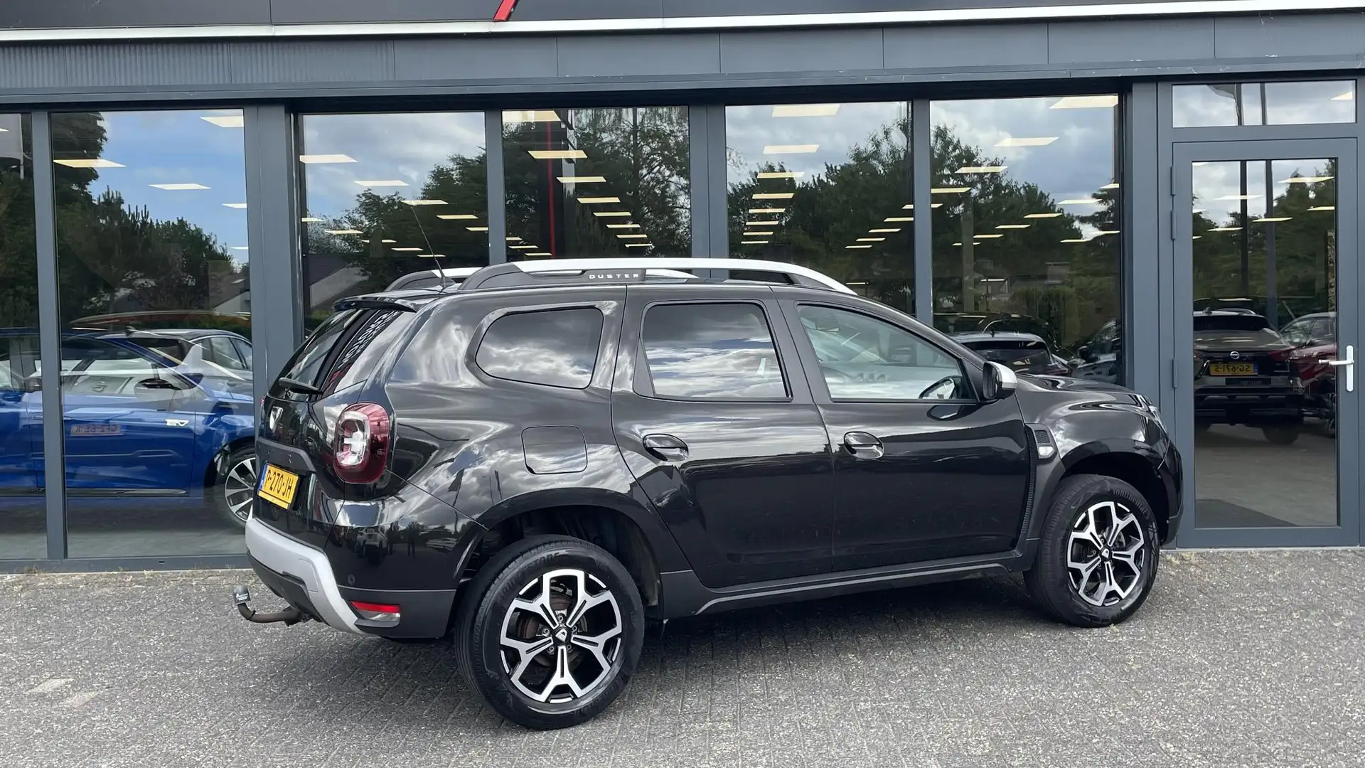 Dacia Duster 1.3 TCe Prestige | Trekhaak | Stoelverwarming | Ac Zwart - 2