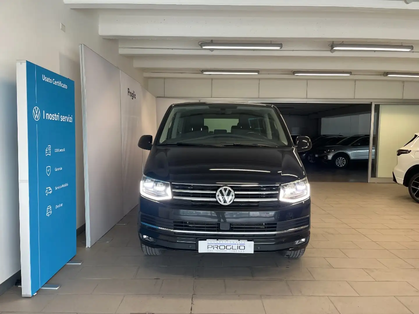 Volkswagen T6 Multivan - Multivan 2.0 TDI 150CV Generation Six Nero - 2