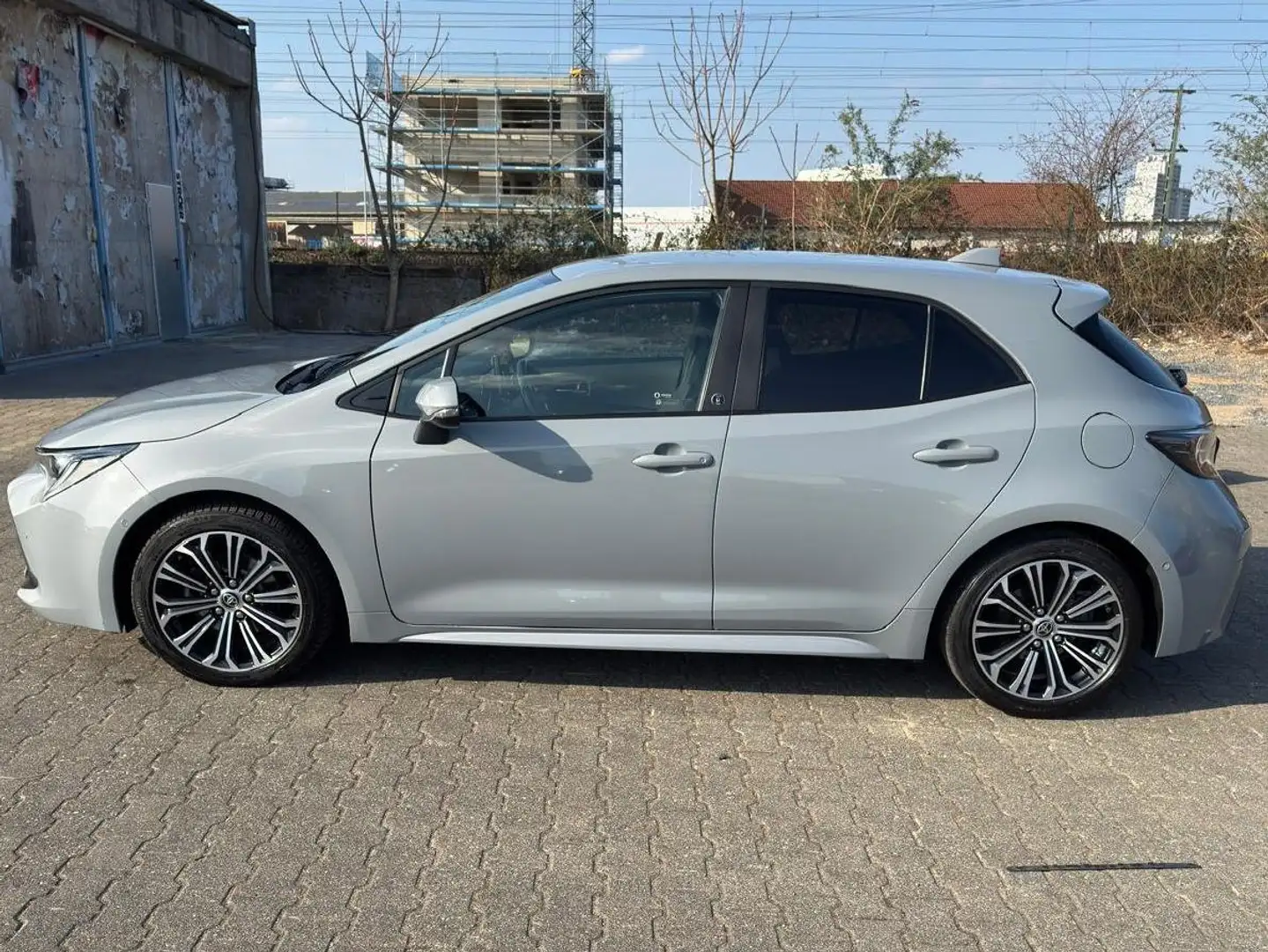 Toyota Corolla Corolla Hybrid 1.8 HSD Team Deutschland Grau - 2