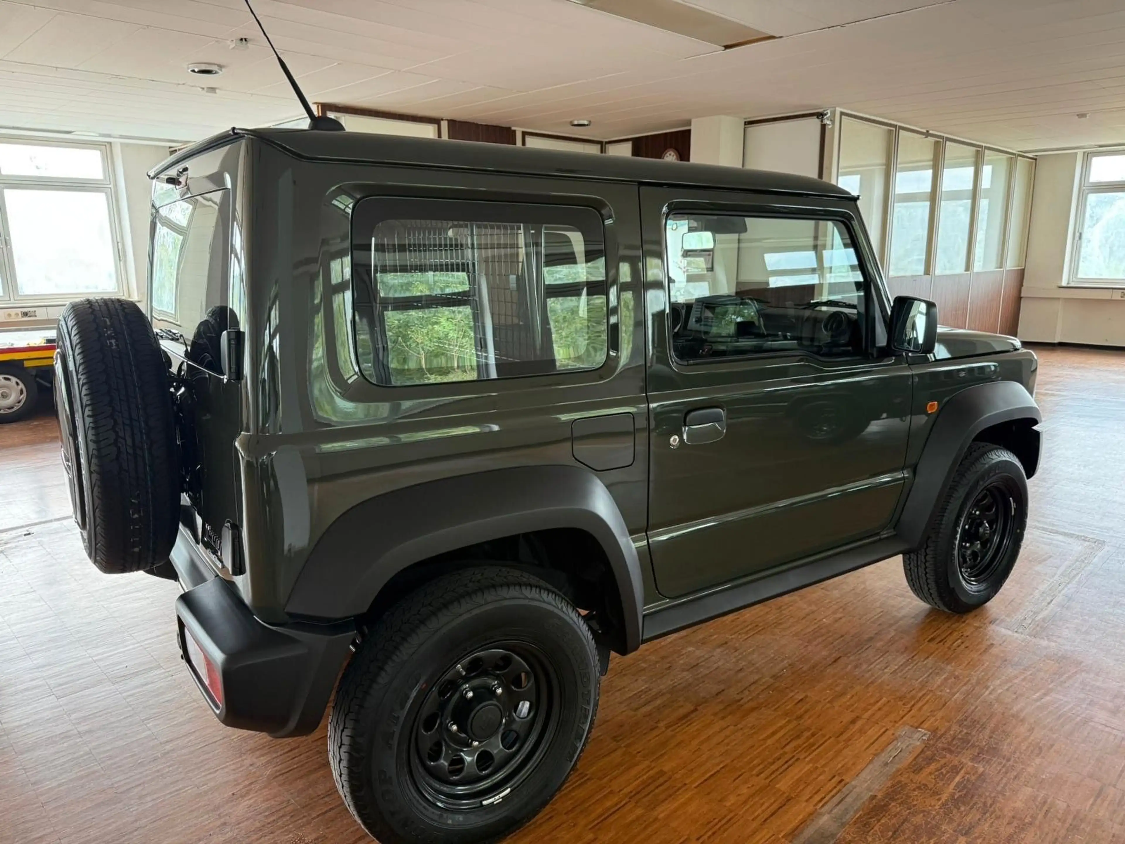 Suzuki Jimny 1.5 ALLGRIP NFZ NEUZUSTAND — photo 5