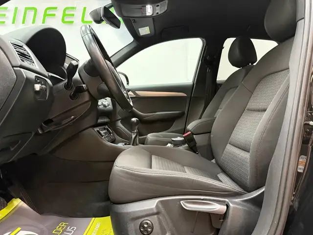 Audi Q3 view 11
