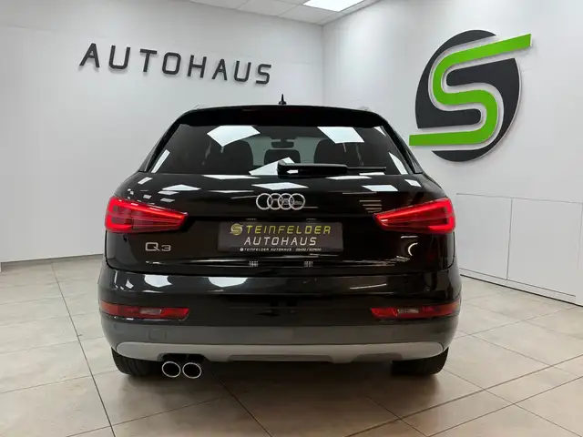 Audi Q3 view 6