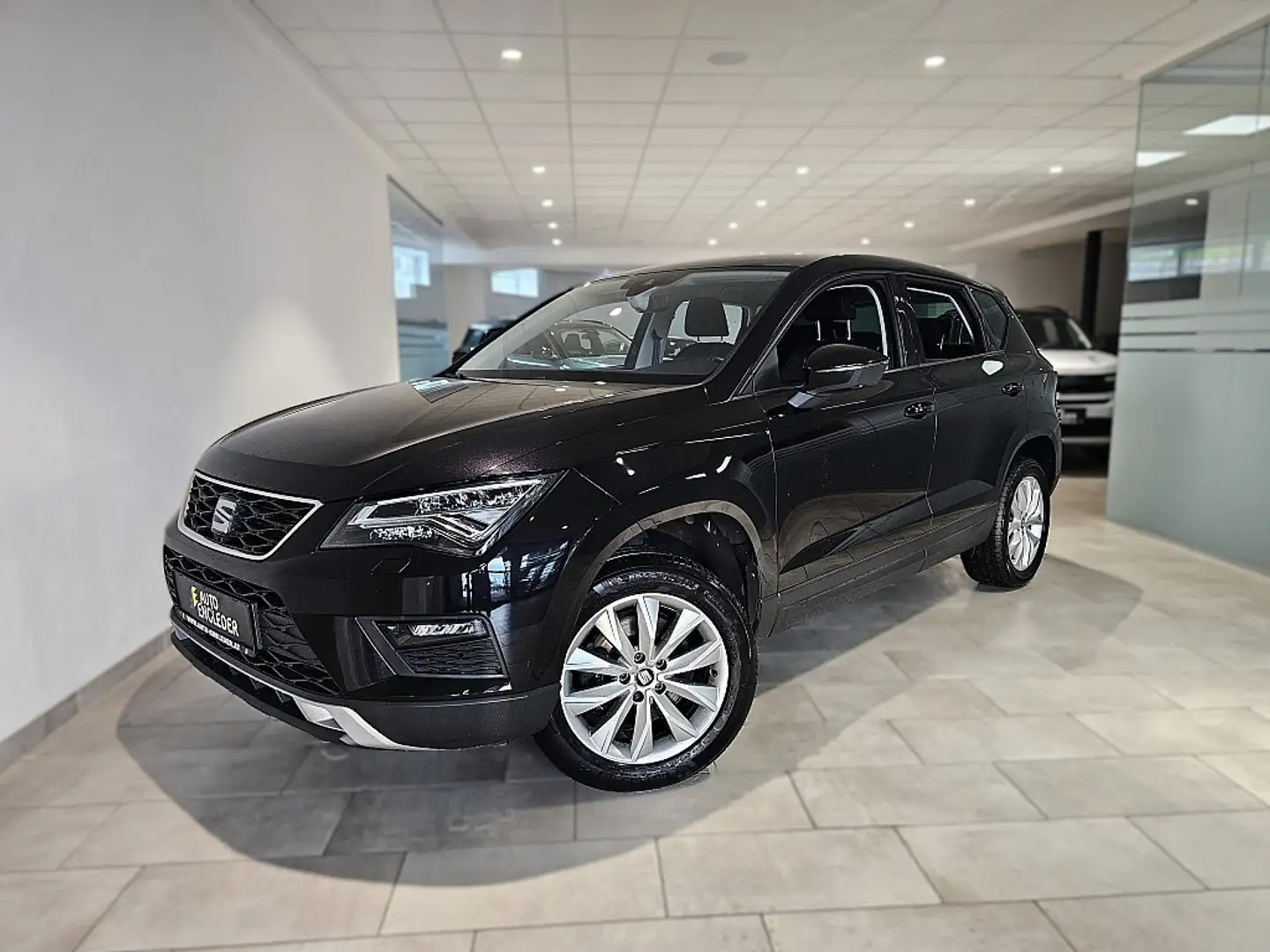 SEAT Ateca 2,0 Style TDI DSG Schwarz - 2