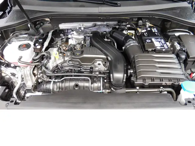 Volkswagen Tiguan Allspace view 14