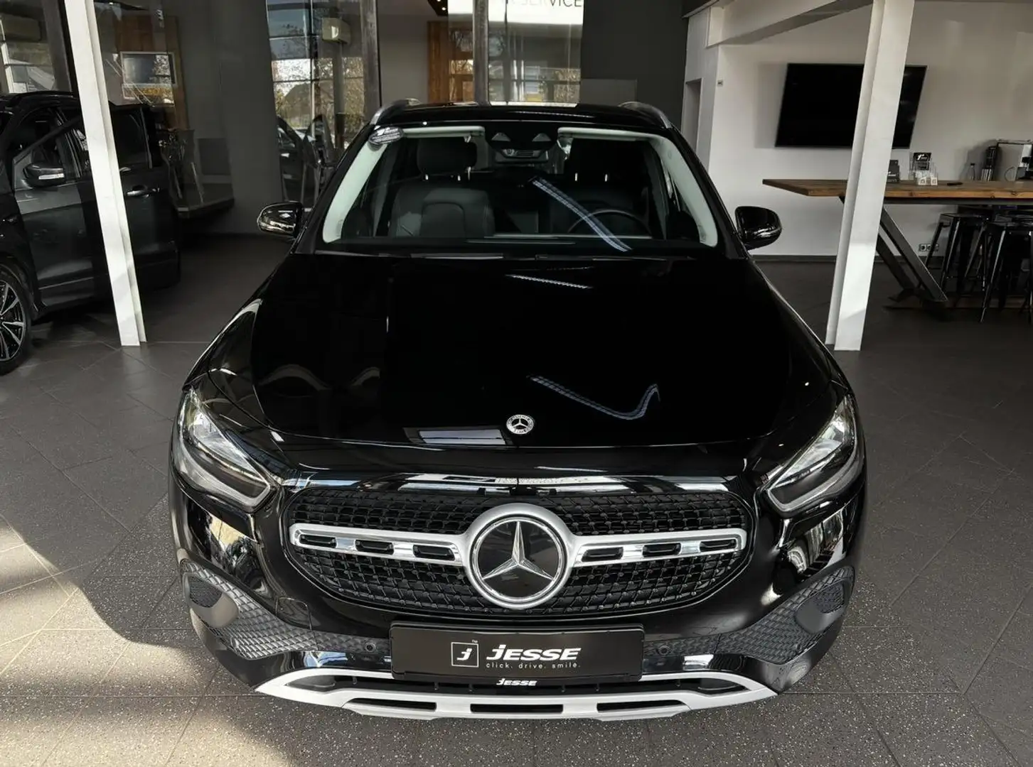 Mercedes-Benz GLA 250 e Style Navi MBUX Tempomat CarPlay Schwarz - 2