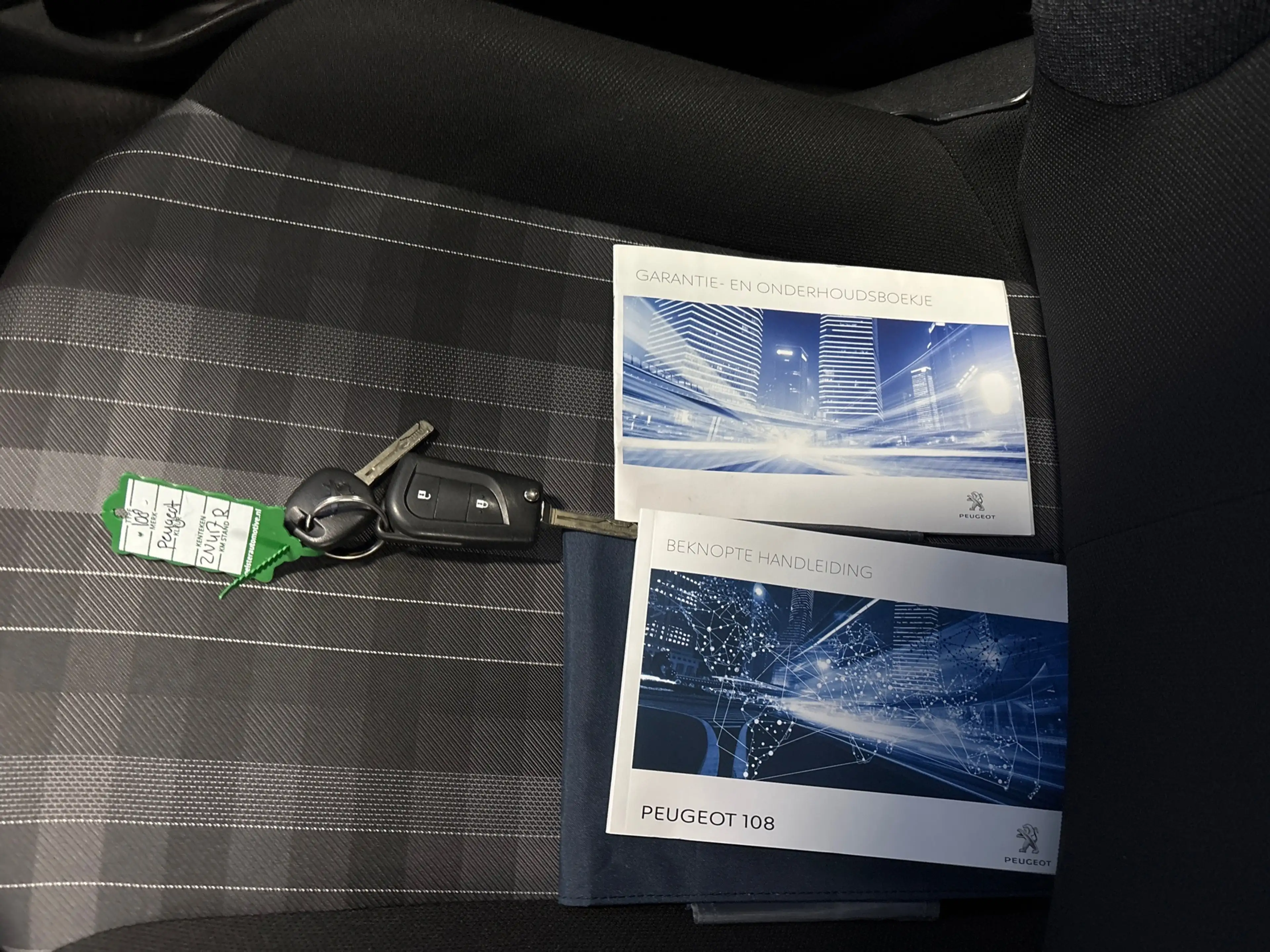 Peugeot 108 1.0 e-VTi Active Airco, Bluetooth — photo 8