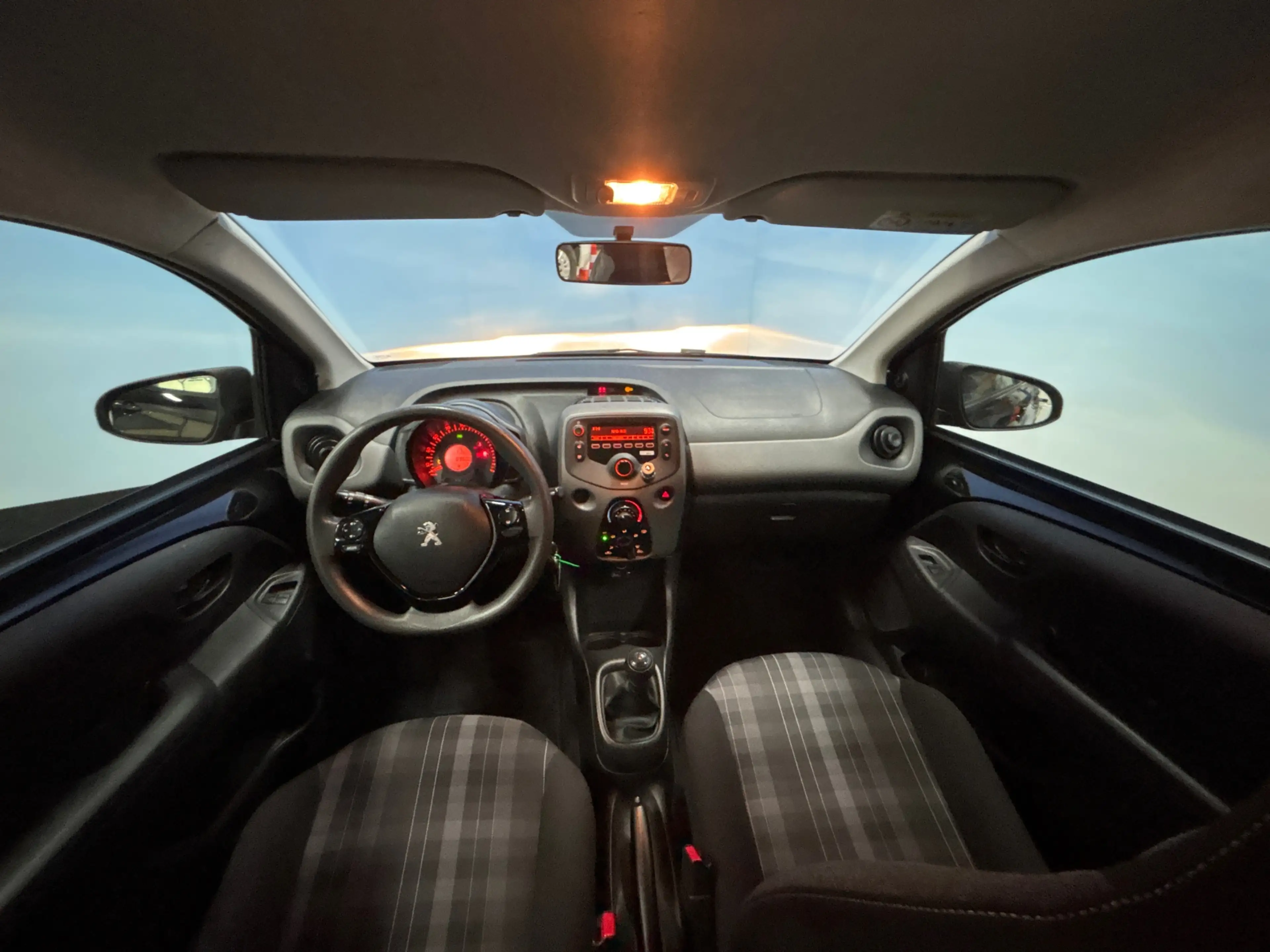 Peugeot 108 1.0 e-VTi Active Airco, Bluetooth — photo 2