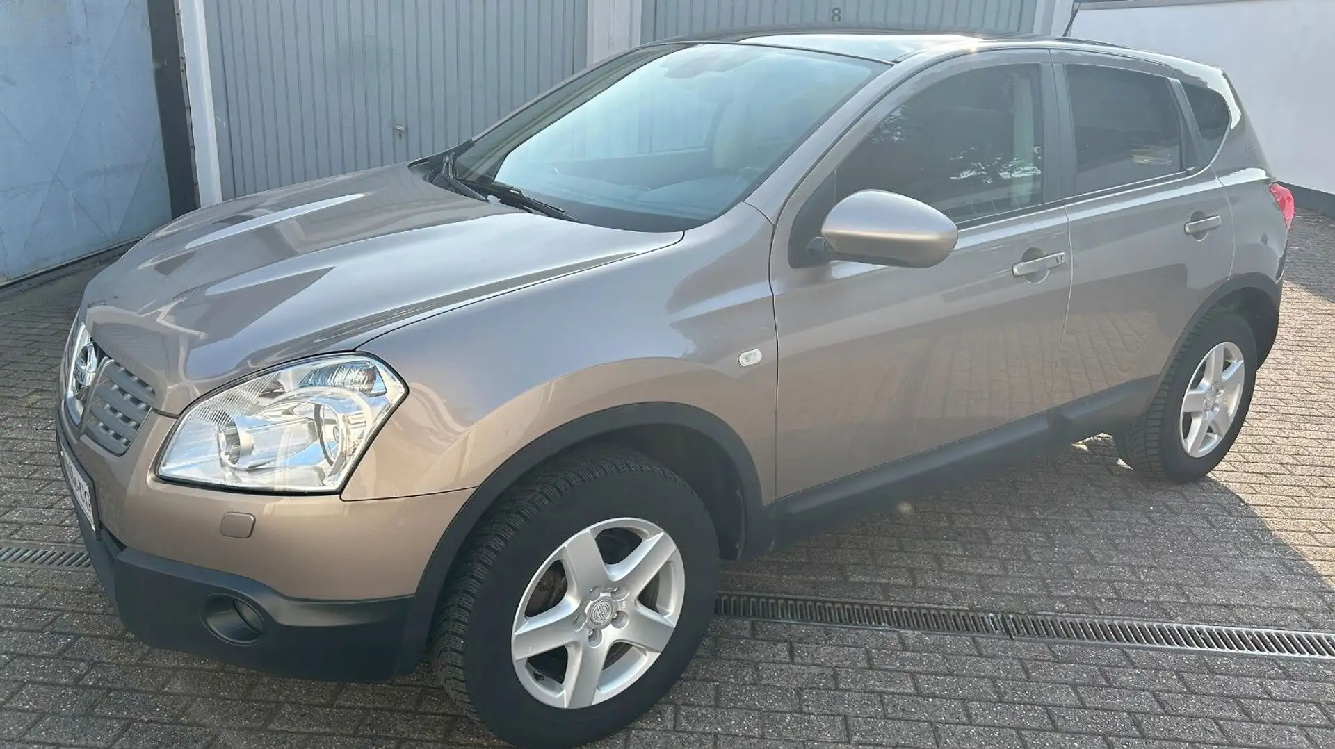 Nissan Qashqai 2.0 tekna aus 2.Besitz / Leder / Navi Or - 1