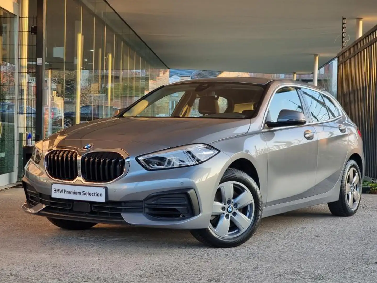 BMW 116 Hatch Gris - 1