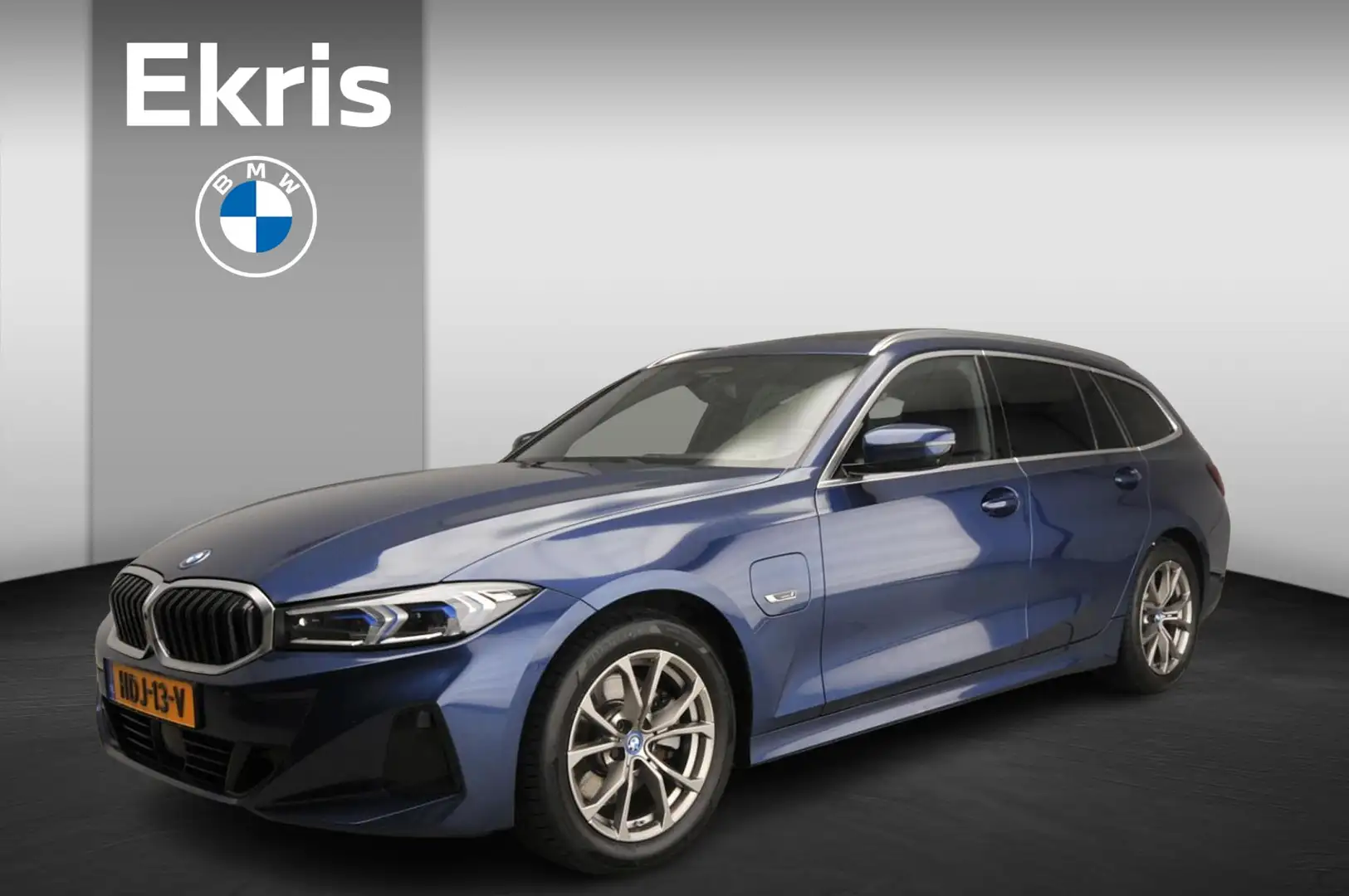 BMW 320 3 Serie Touring 320e | LED | Leder | HUD | Trekhaa Blauw - 1