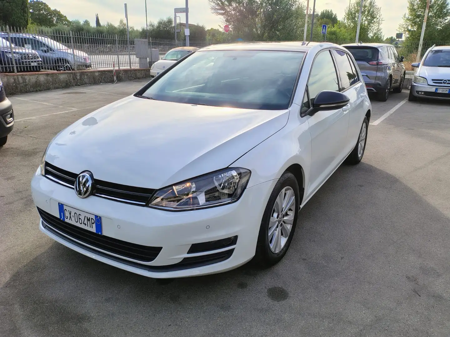 Volkswagen Golf 1.6 TDI 5p. Tech&Sound BlueMotion Technology Bianco - 1