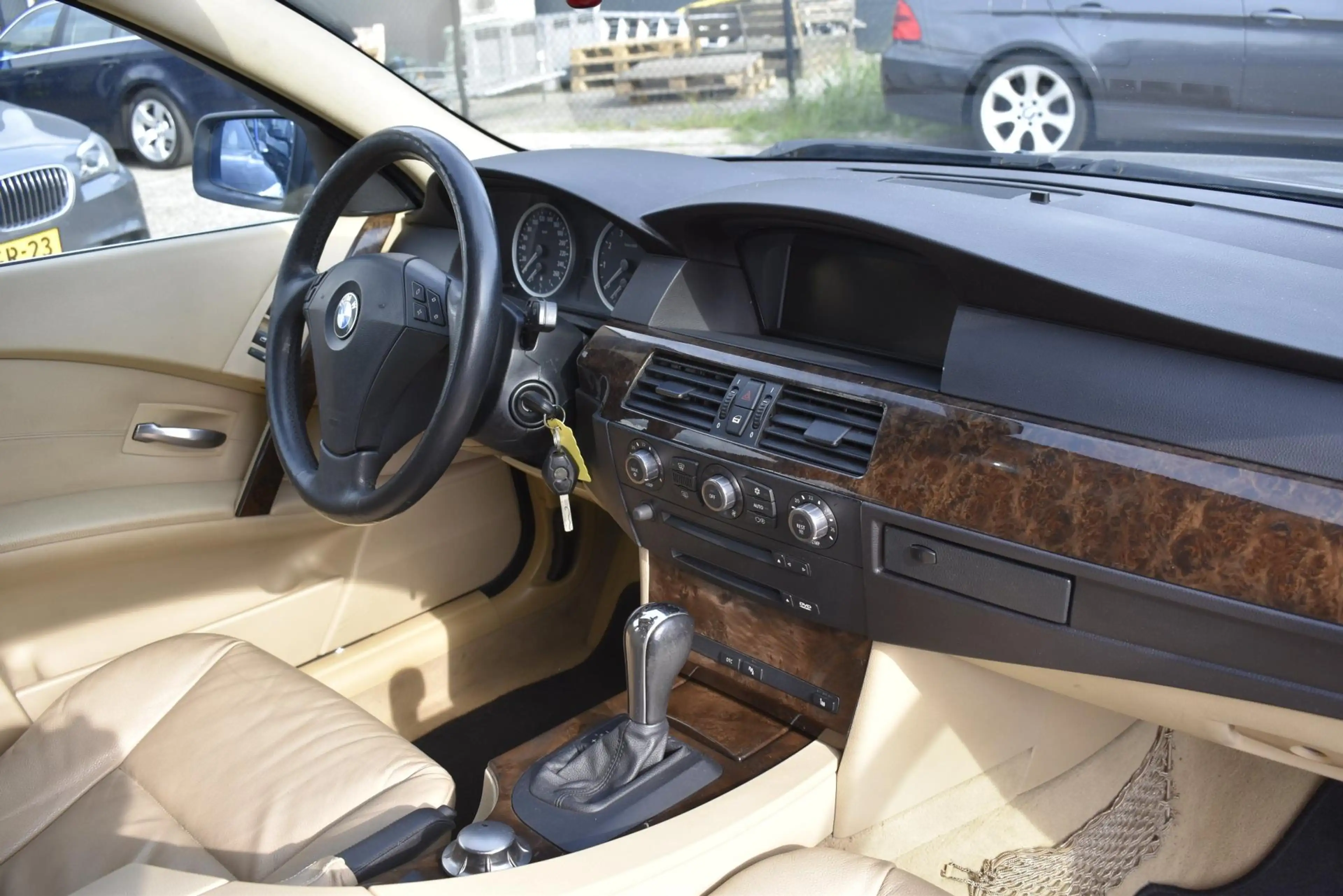 BMW 525 5-serie Touring 525i Executive youngtimer originee — photo 15