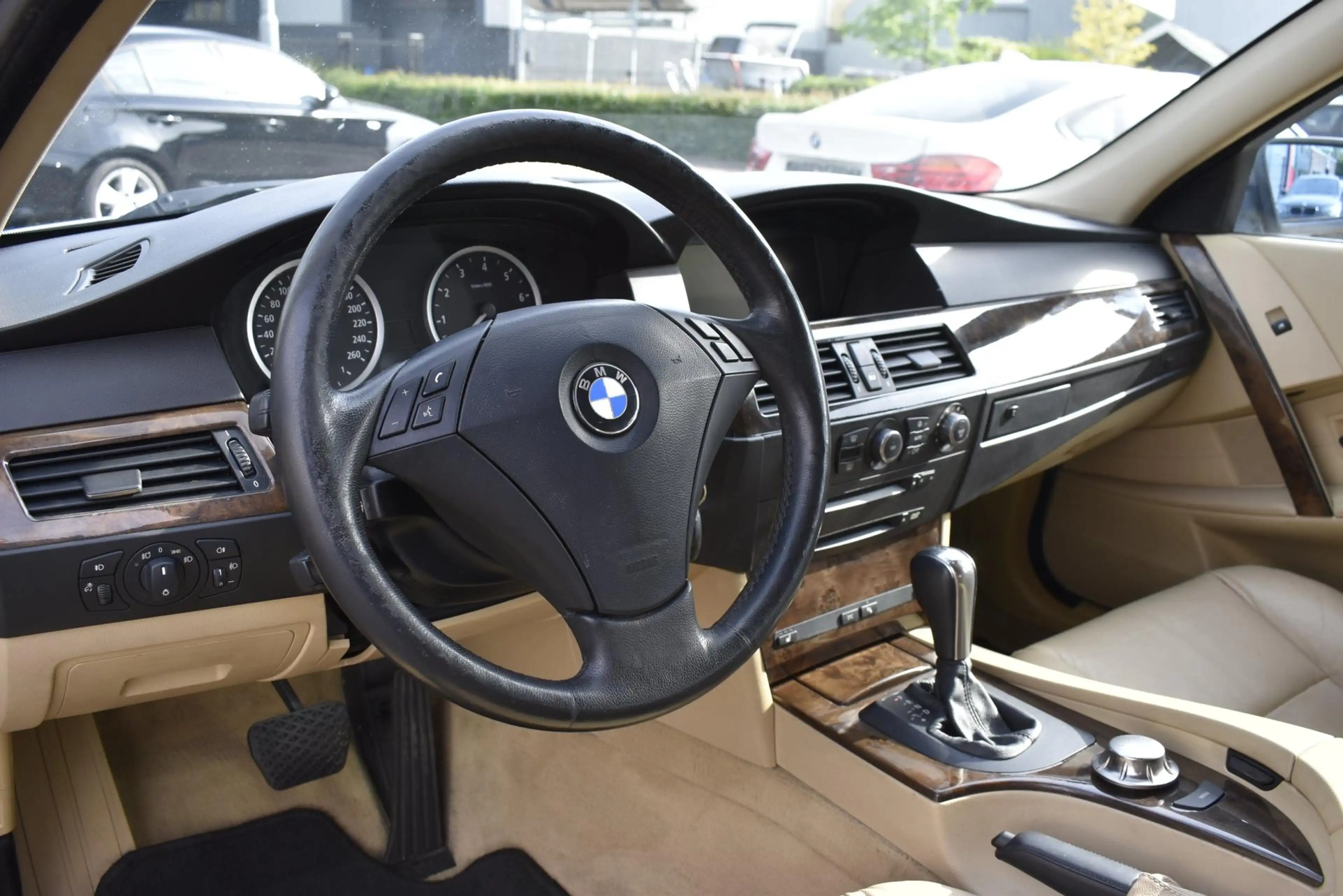 BMW 525 5-serie Touring 525i Executive youngtimer originee — photo 10