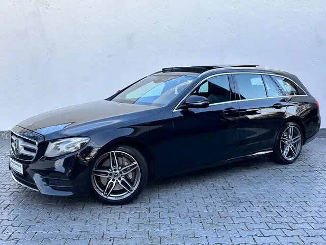 Mercedes-Benz E 400 E400d T AMG-Line 4Matic/360Kam/PANO/Key-Less/ACC