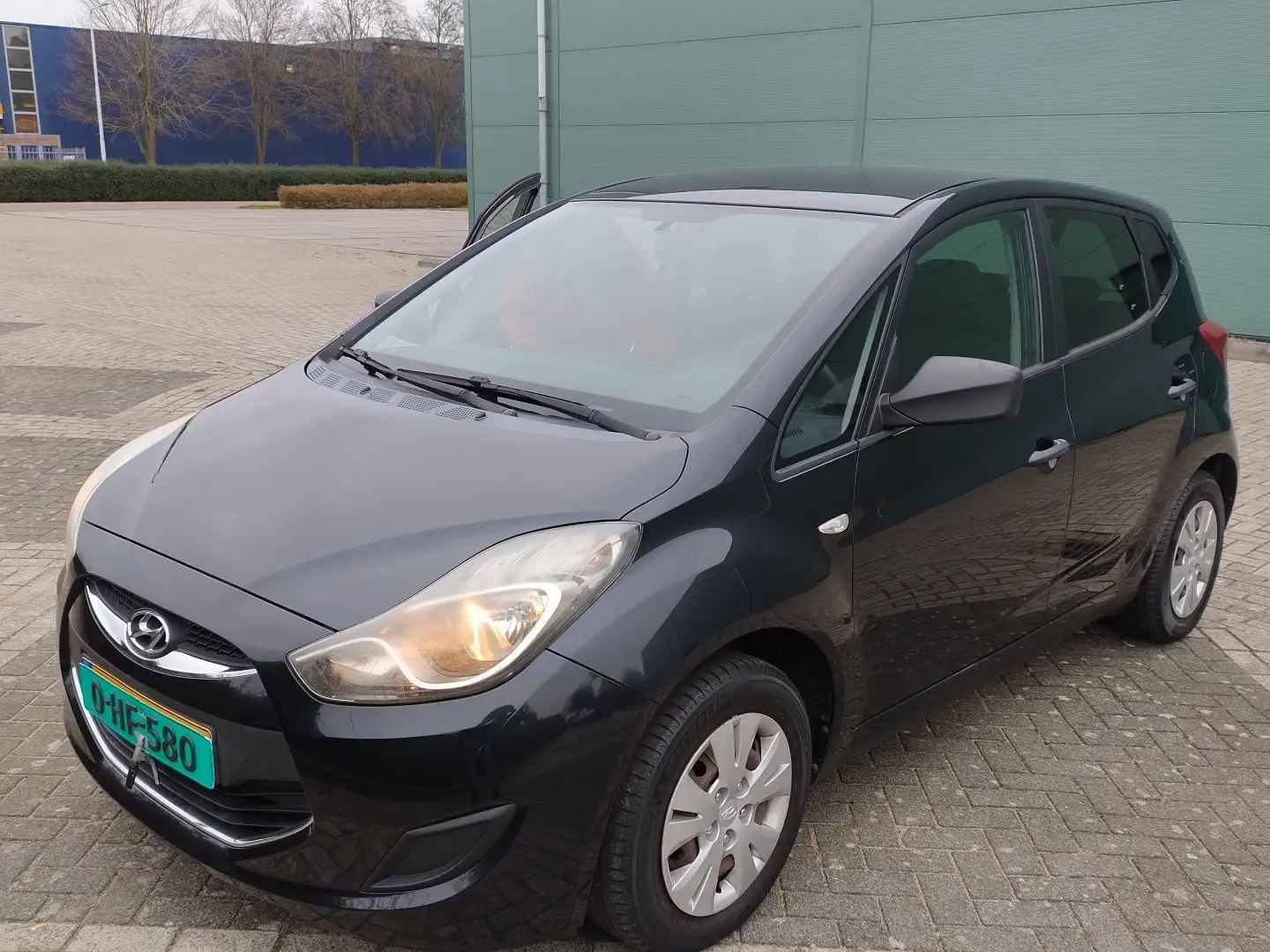 Hyundai iX20 1.4i i-Drive Negro - 1