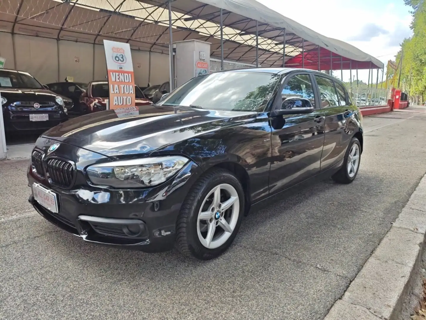 BMW 116 1.5 TDI AUTOMATICA EURO 6 Nero - 1