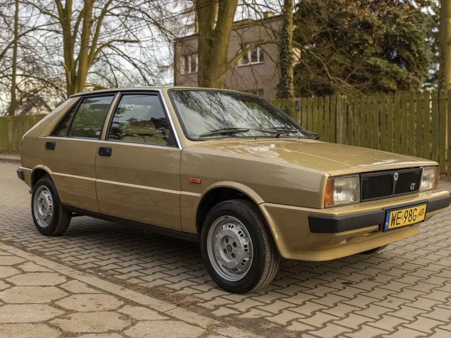 Lancia Delta Delta 1600 GT Gold - 1