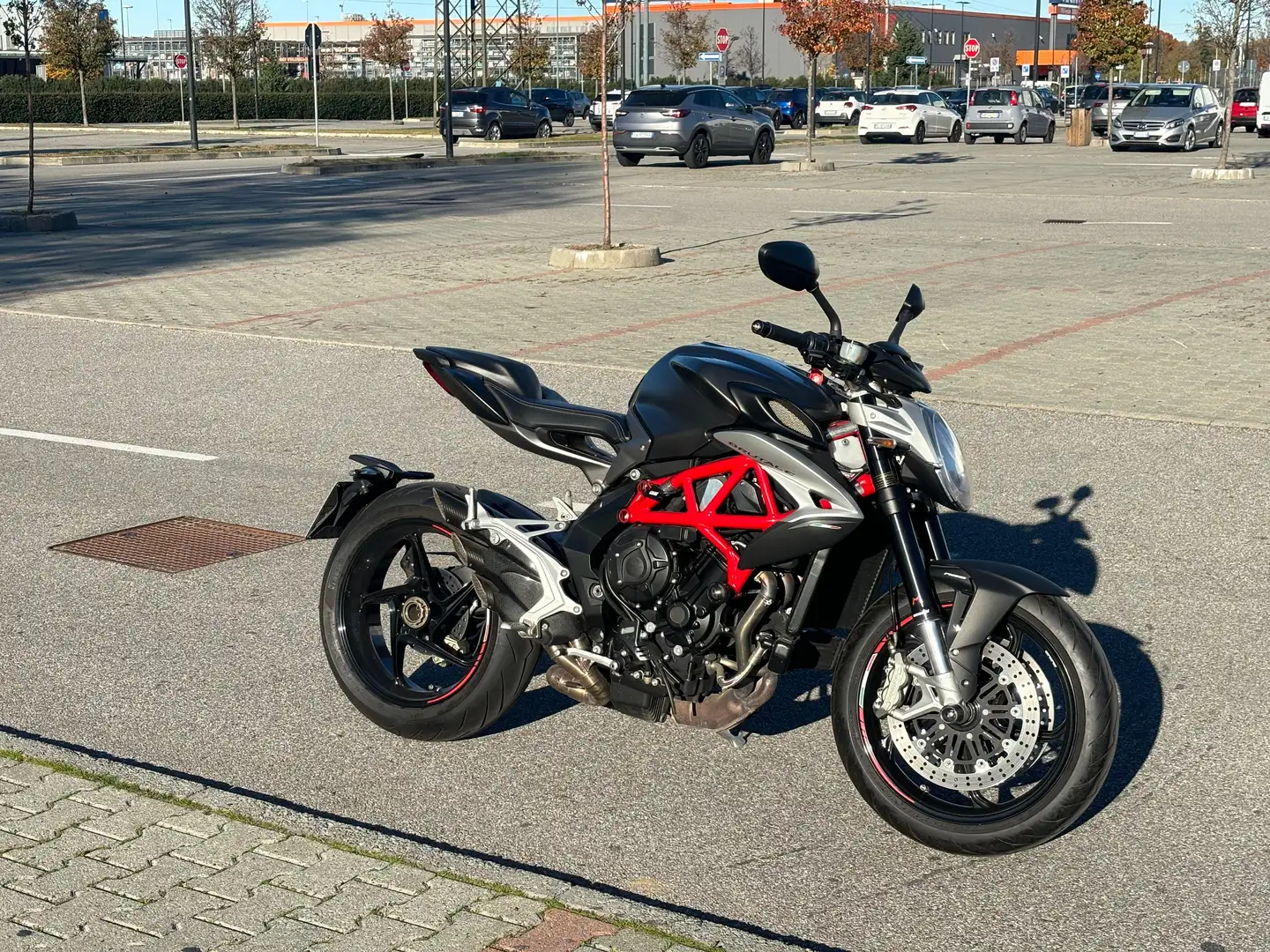 MV Agusta Brutale 800 EAS ABS Nero - 1